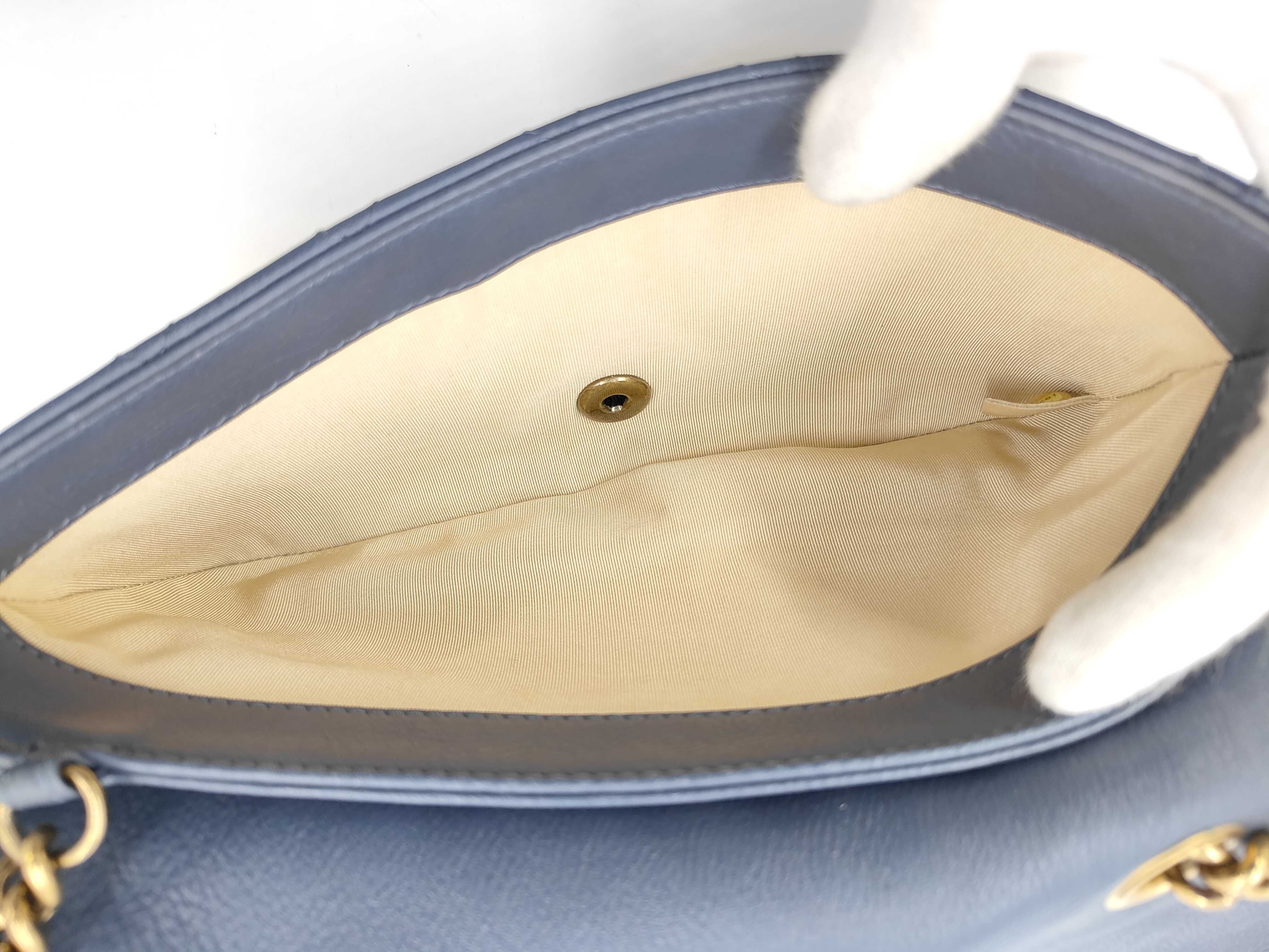 Lambskin Matelassé 25 Shoulder Bag (Blue-Gray, serial number 18) — view 9