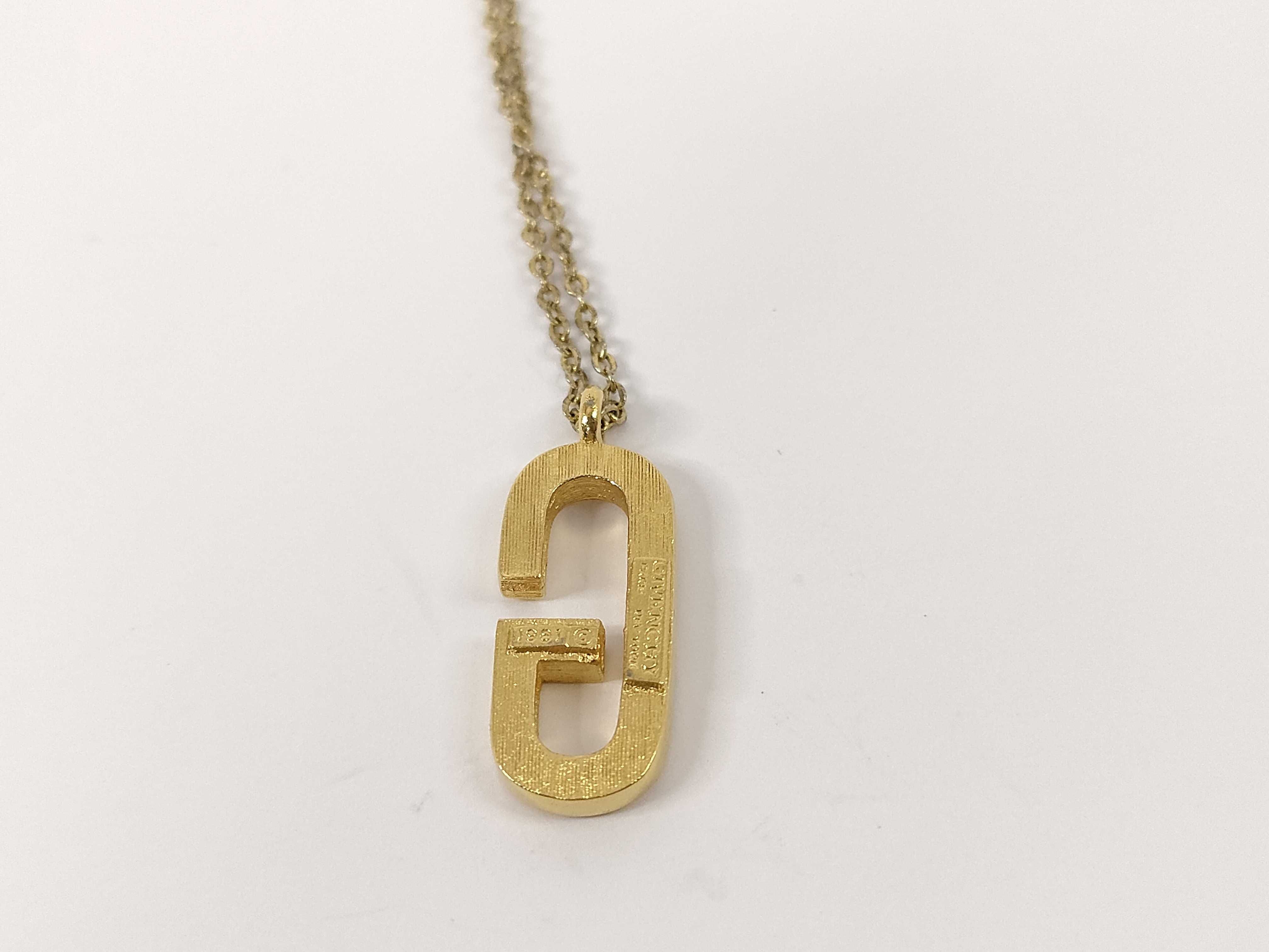 G-logo oval gold necklace — view 2