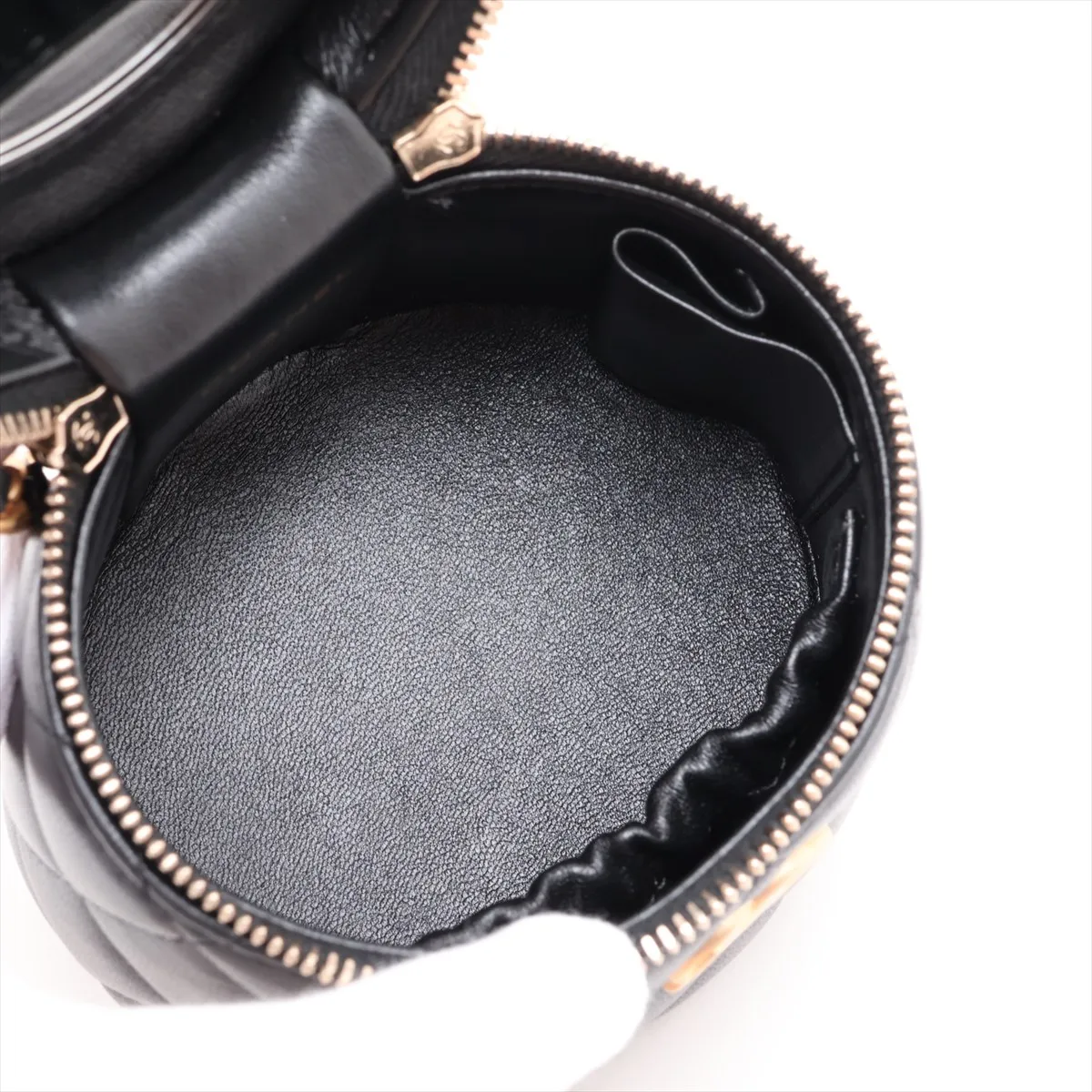 Matelassé Lambskin Chain Shoulder Bag Vanity Case Black Gold Hardware LE463XC3 Random Serial Number — view 8