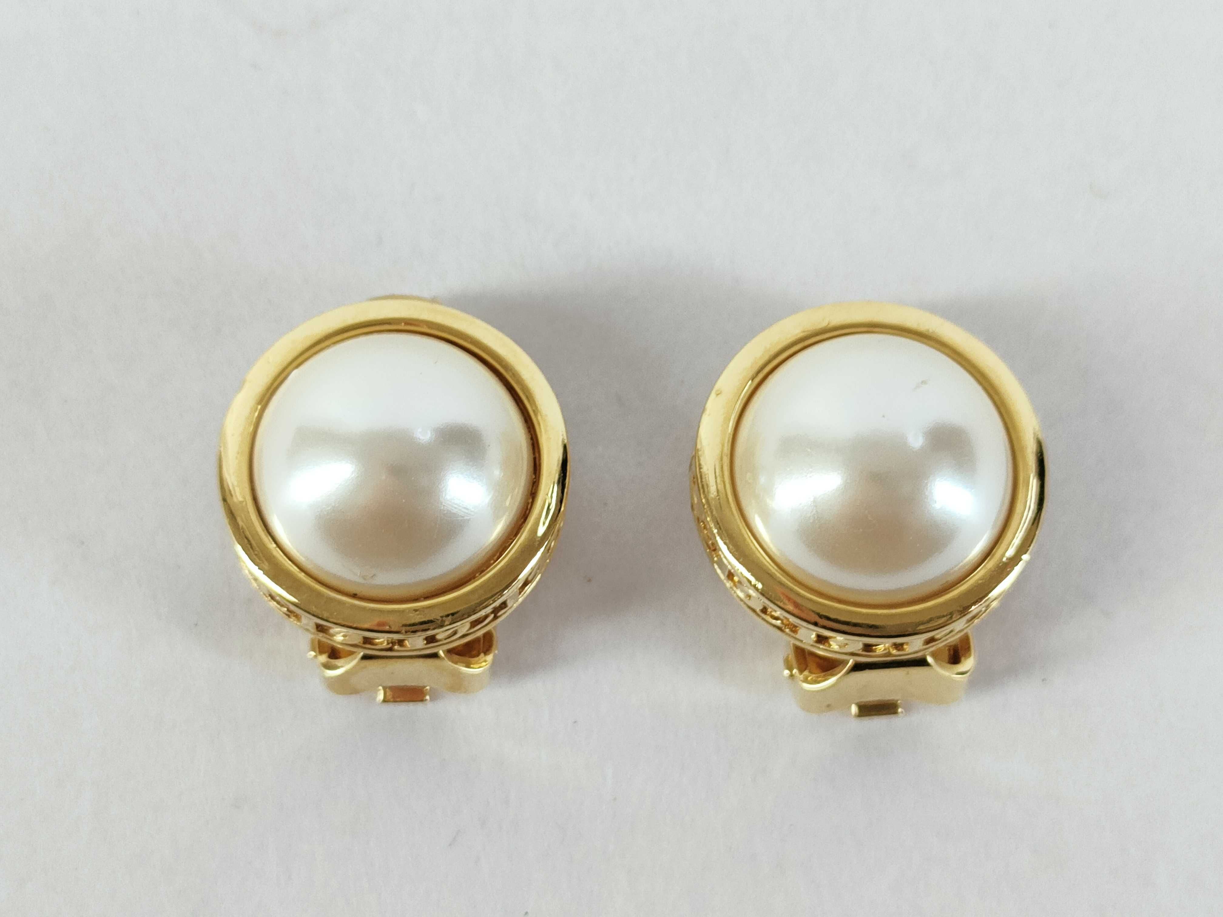Christian Pearl White x Gold (Precious Metal) Earrings