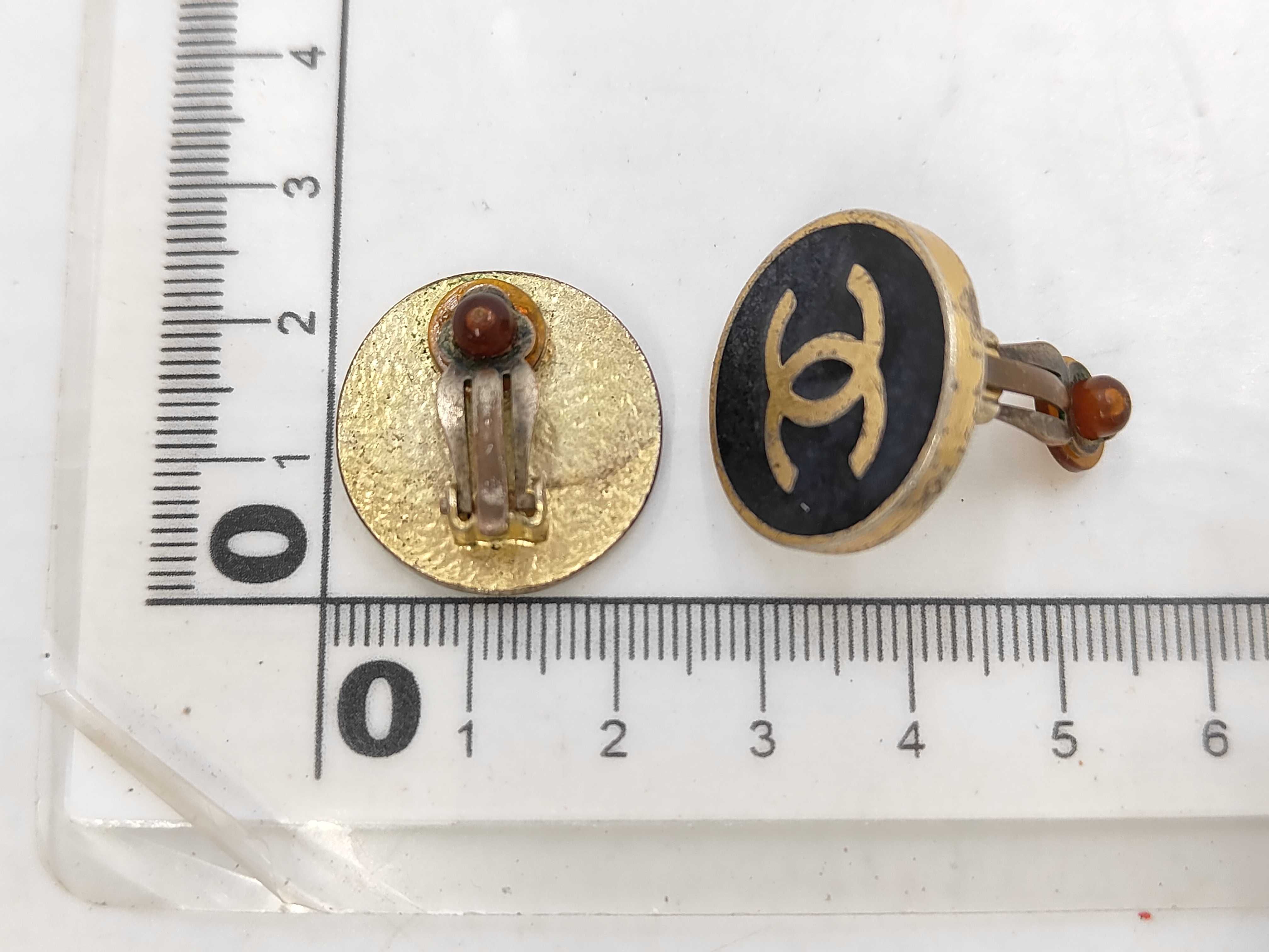 Round Coco Black x Gold (YG) Earrings — view 6