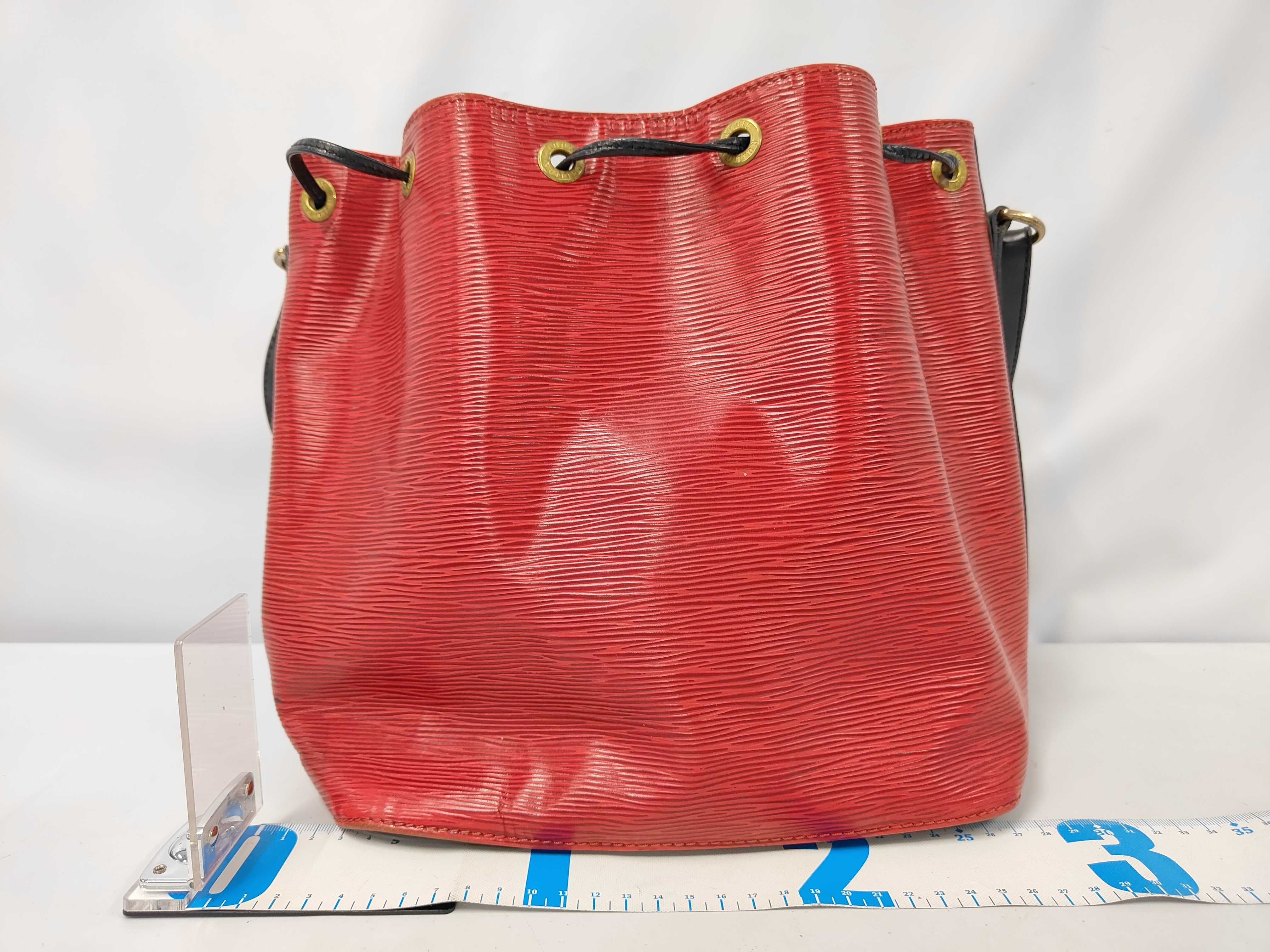Noe Red x Black Shoulder Bag — view 2
