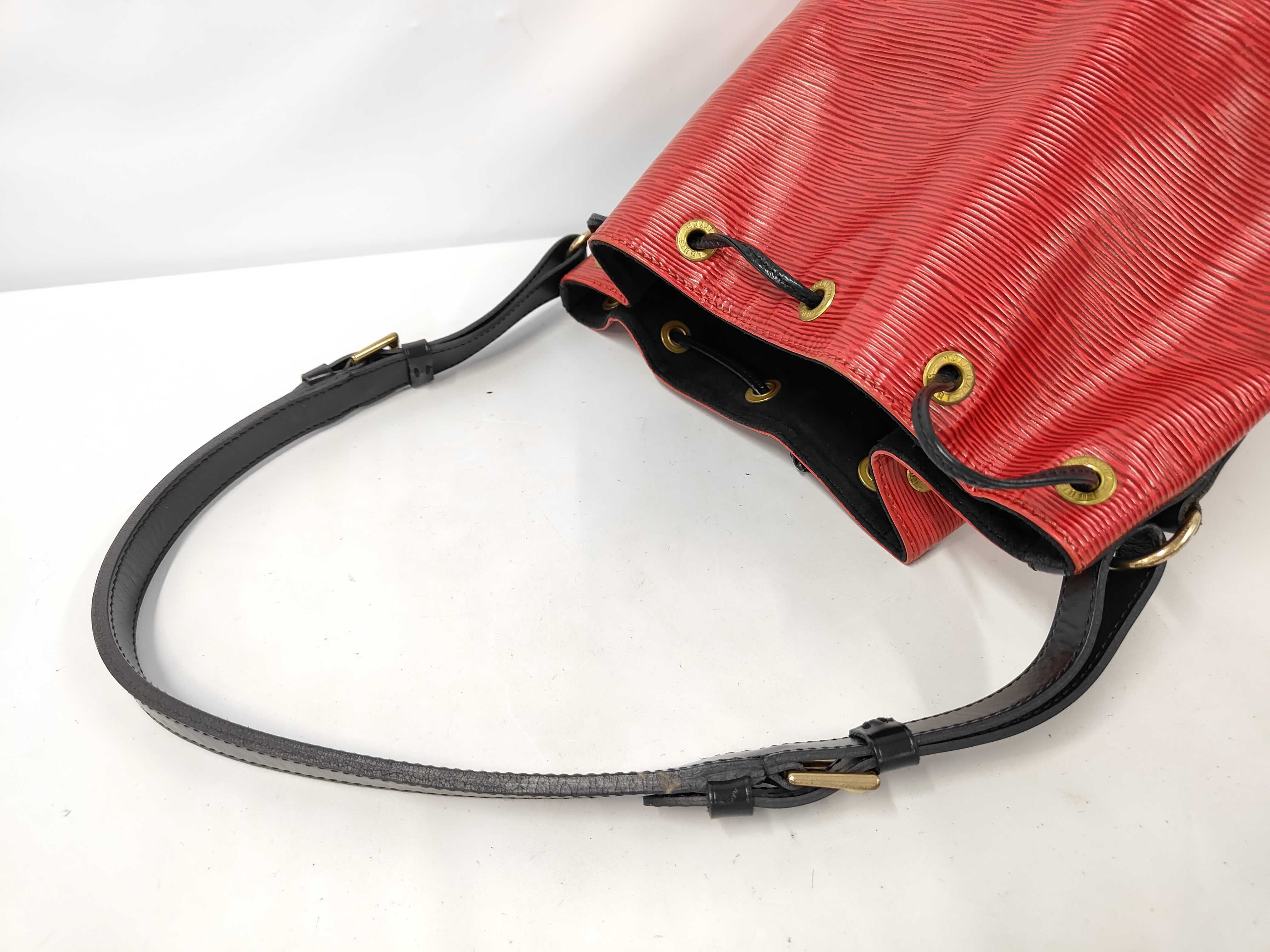 Noe Red x Black Shoulder Bag — view 5