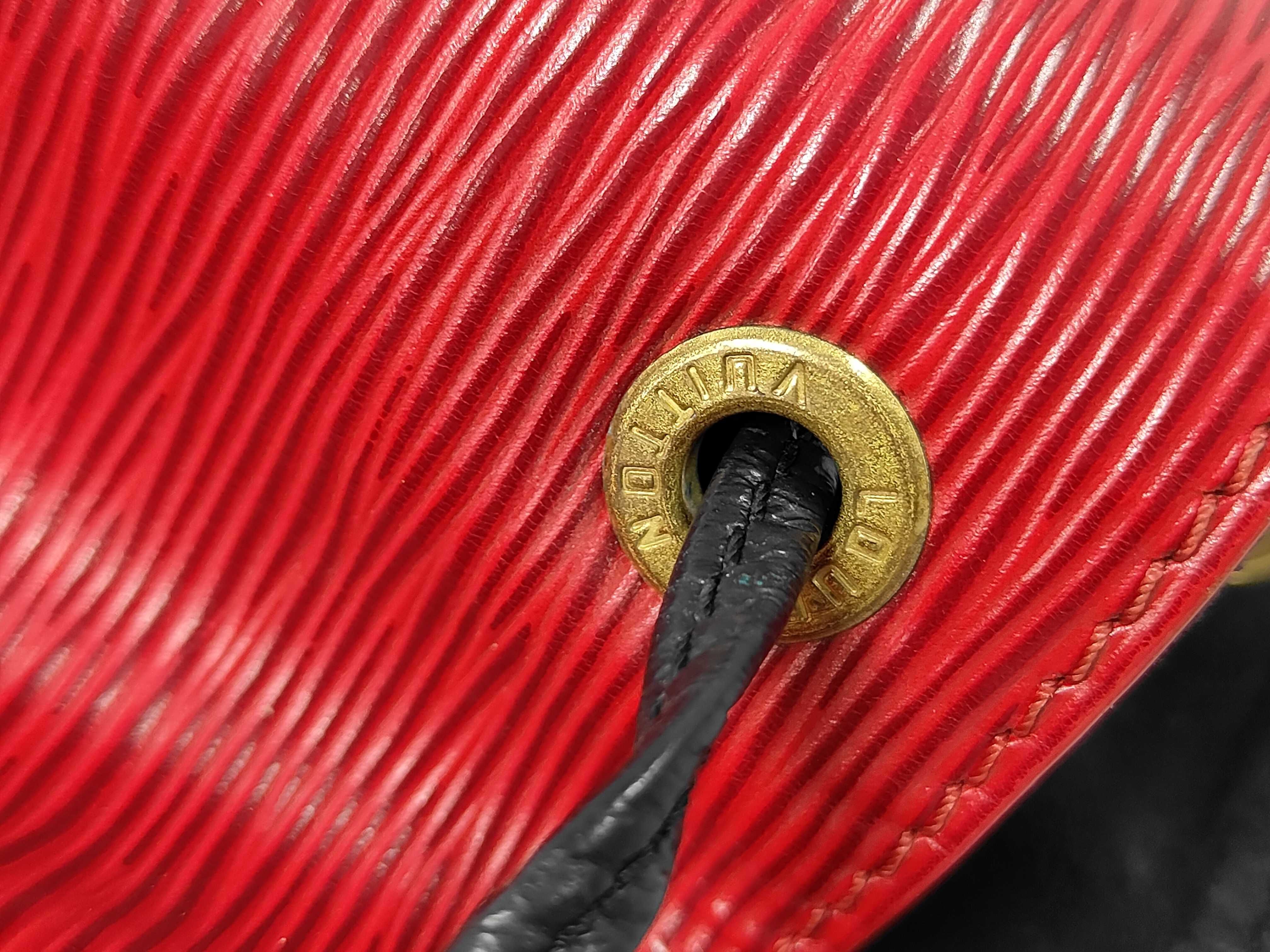 Noe Red x Black Shoulder Bag — view 10