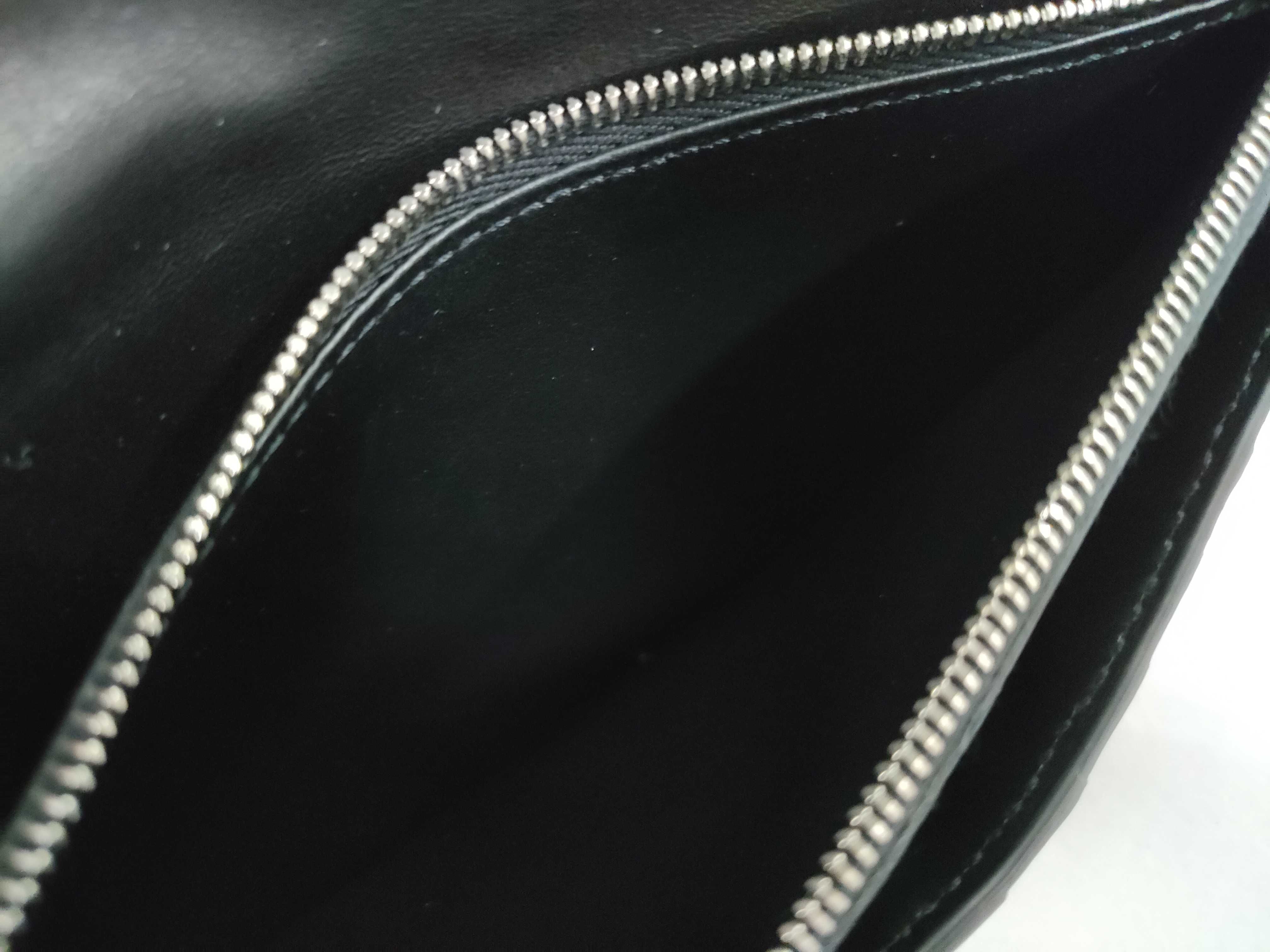 10C863 Bi-fold Long Wallet, Black — view 9