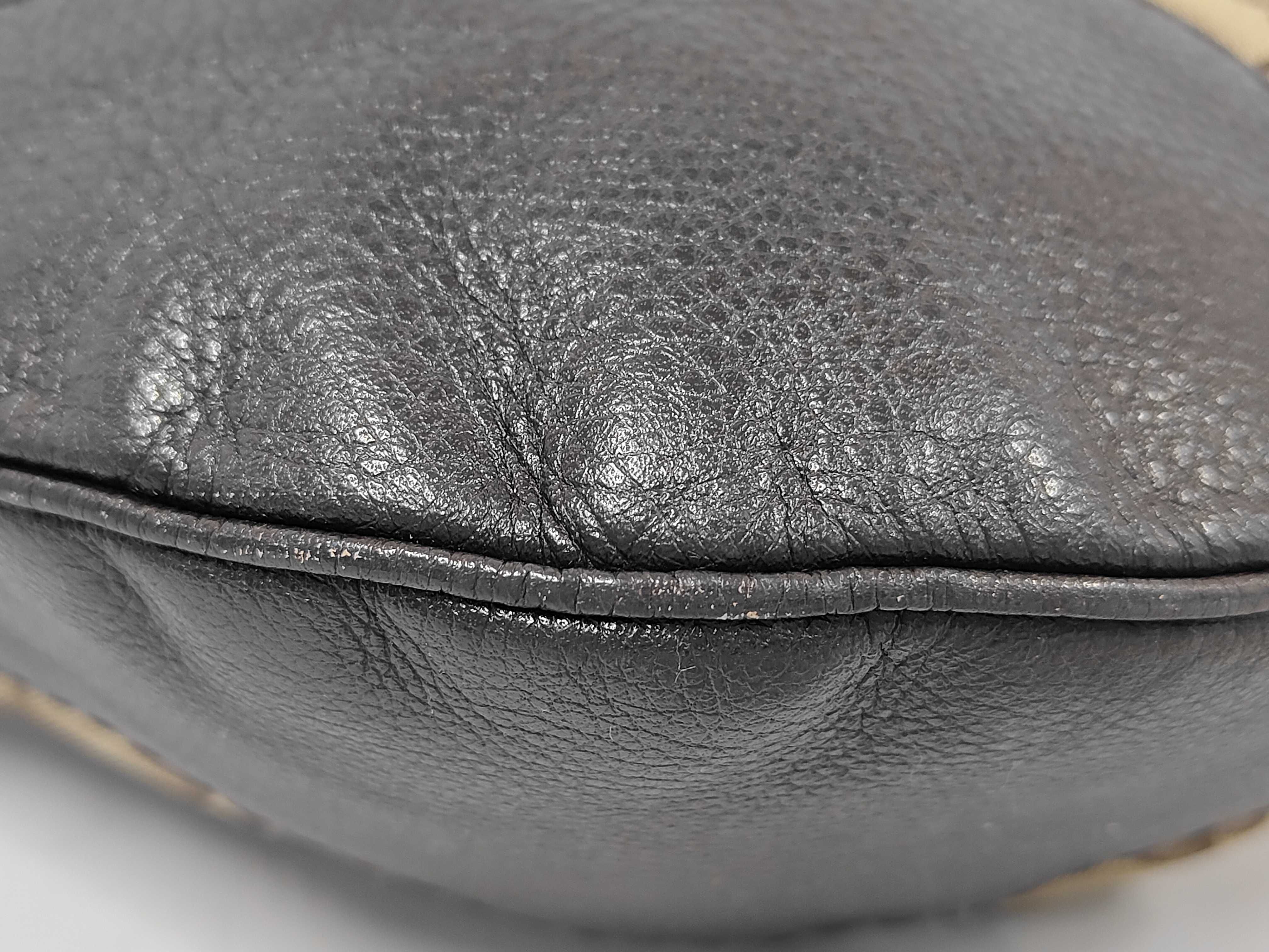 211810 G Hardware Shoulder Bag — view 7