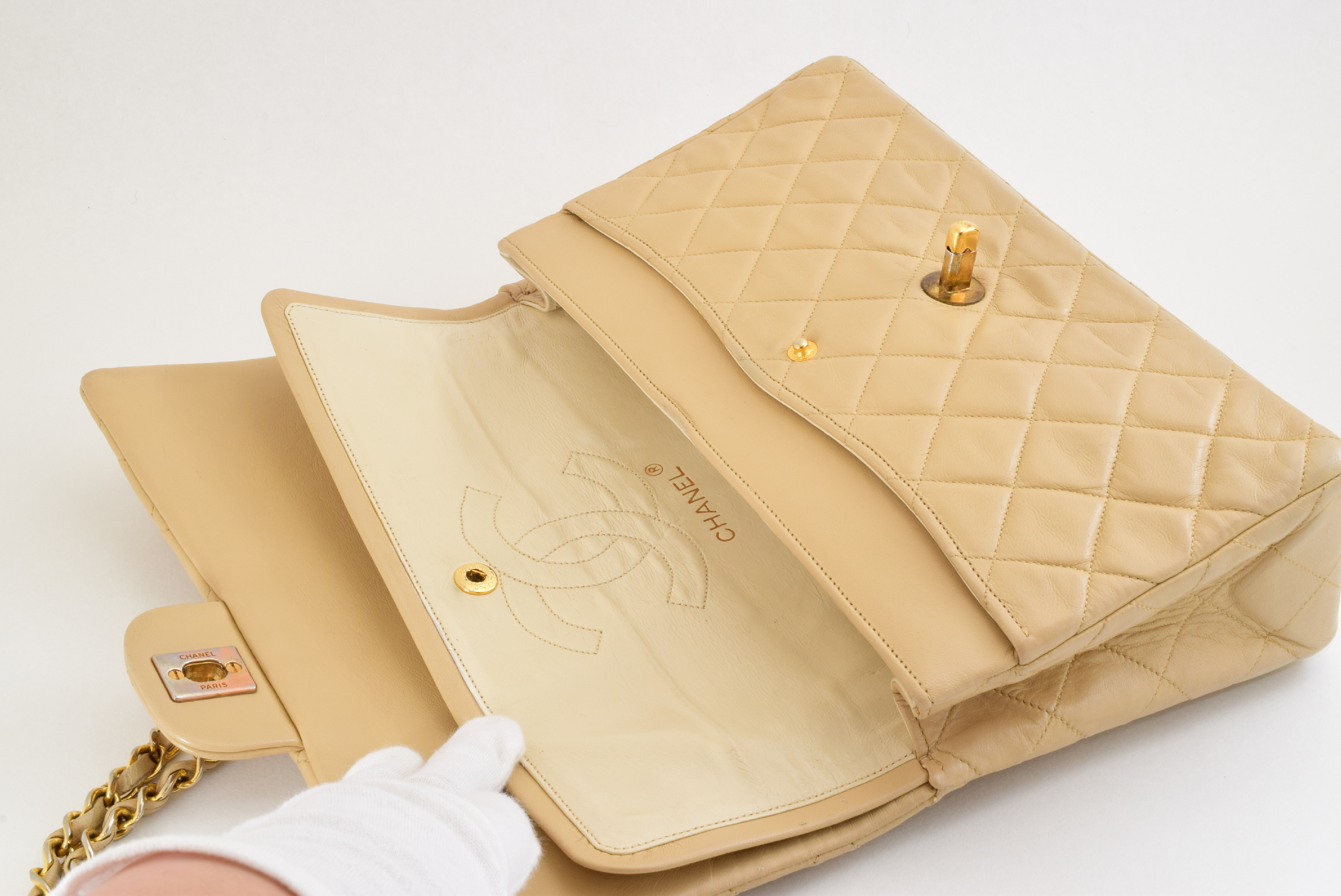 Matelassé Double Chain Double Flap Beige Lambskin Shoulder Bag — view 10