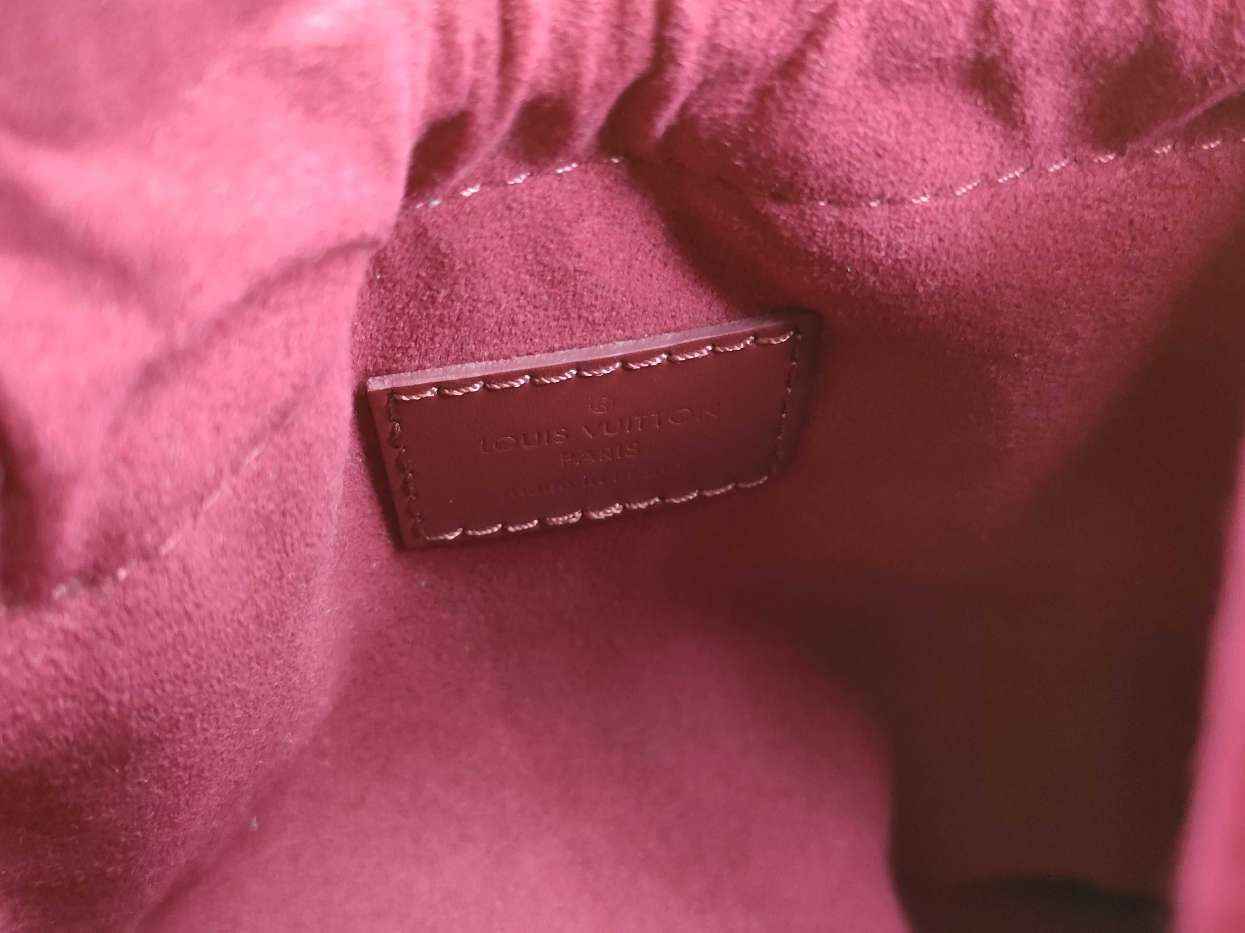 Monogram Pochette Noé Shoulder Bag — view 9