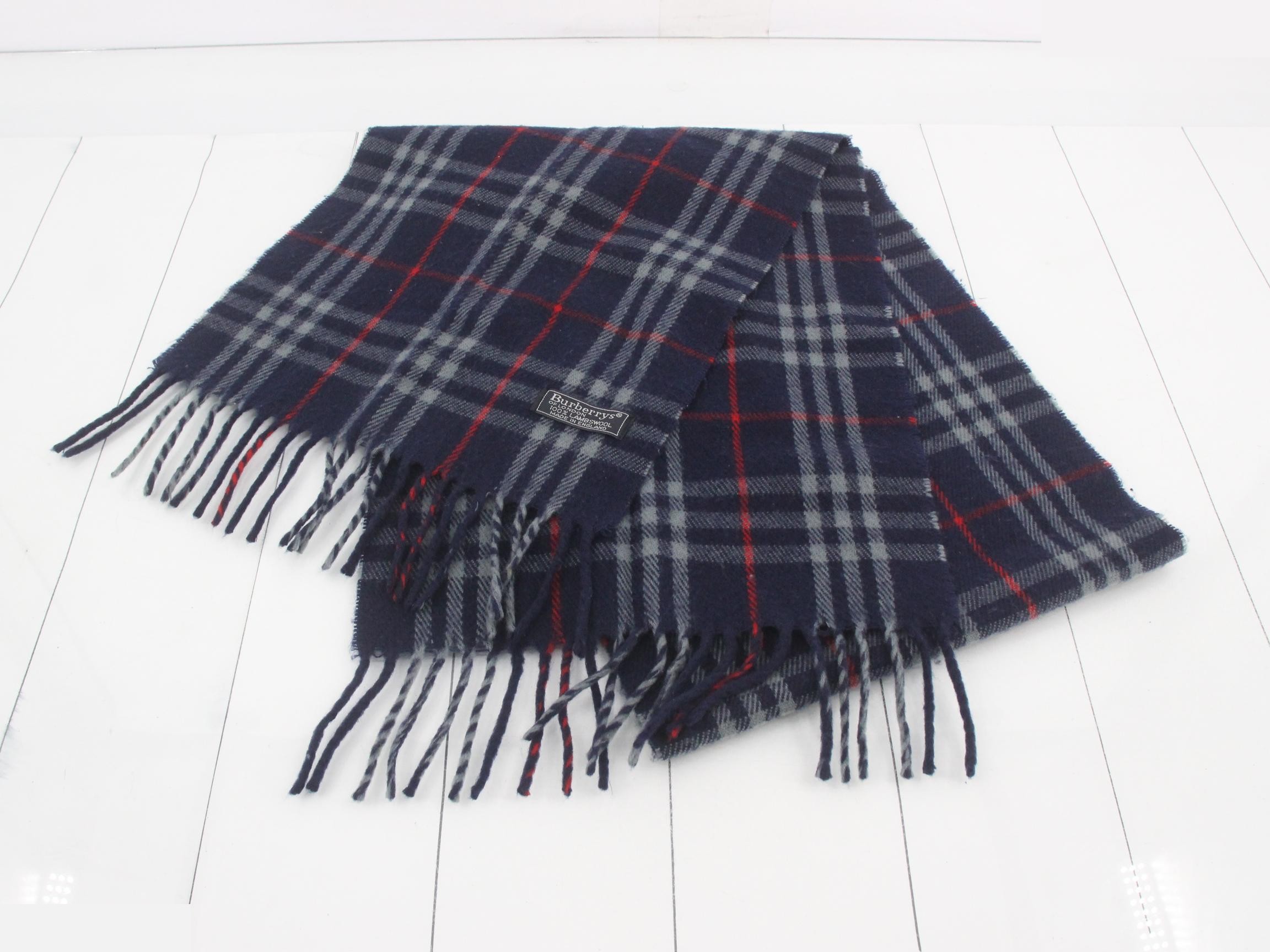 Burberrys wool scarf — view 2