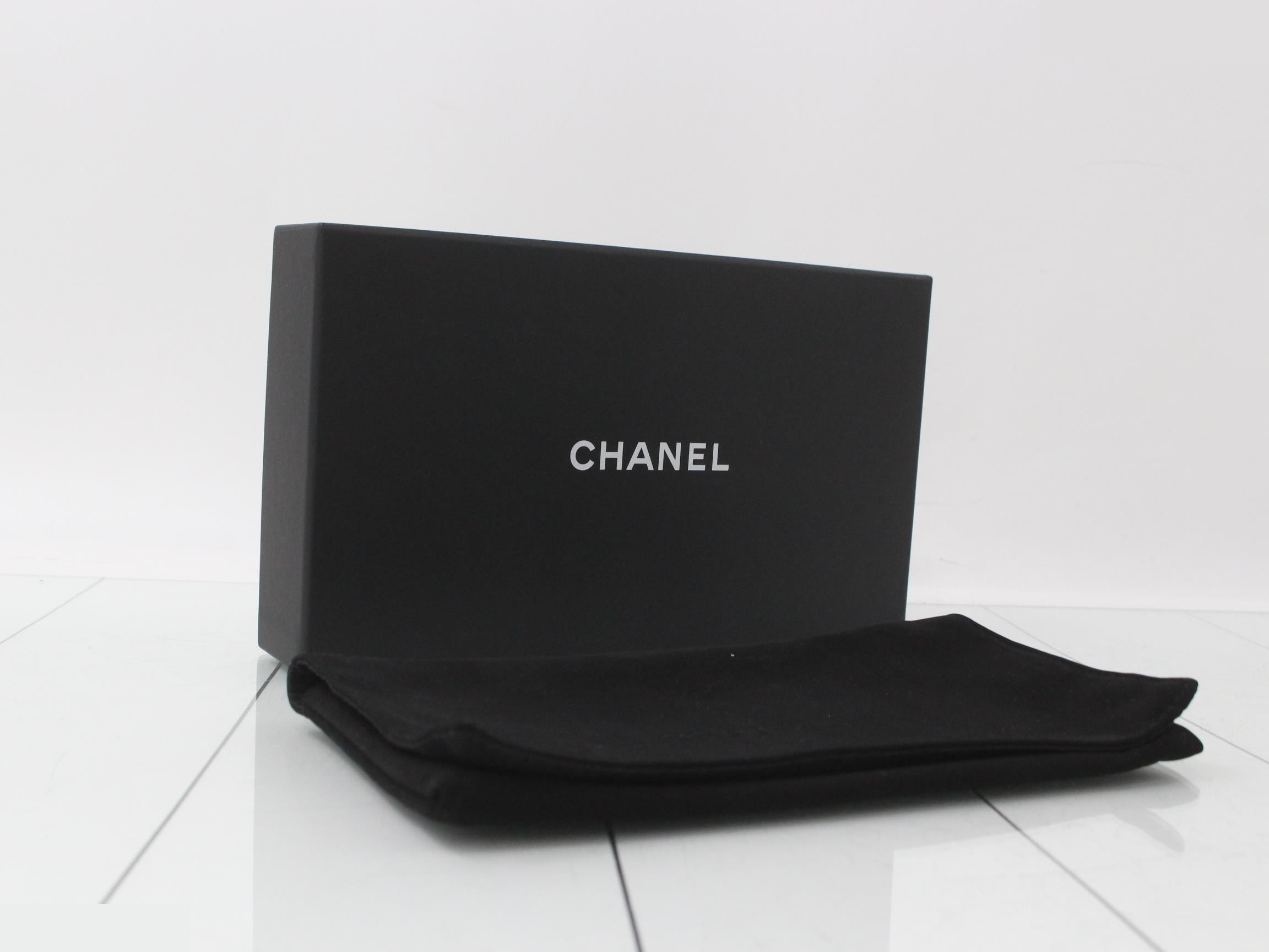 Boy Chanel Long Wallet, Navy, 24174255 — view 5