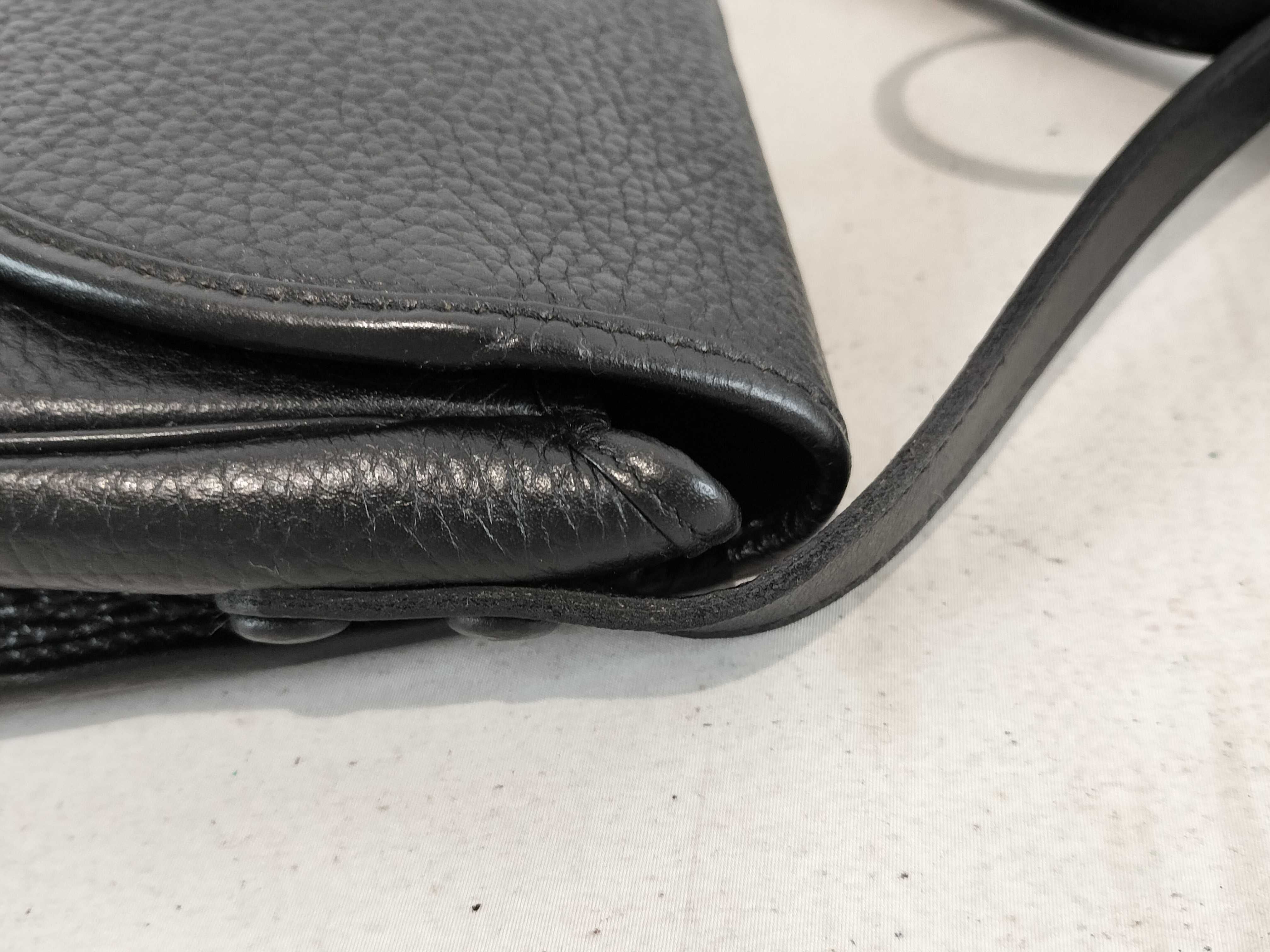 CD logo hardware leather shoulder bag — view 6