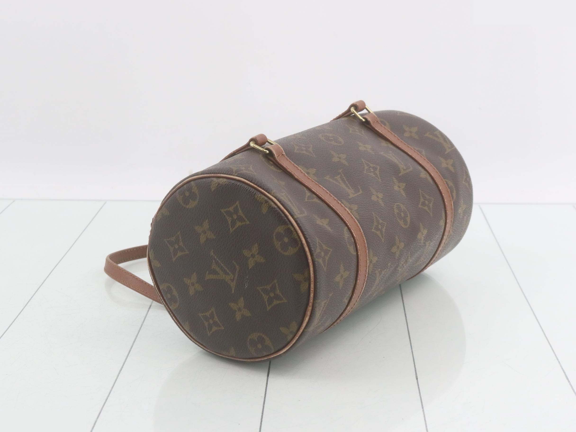 Papillon 26 with pouch — view 5