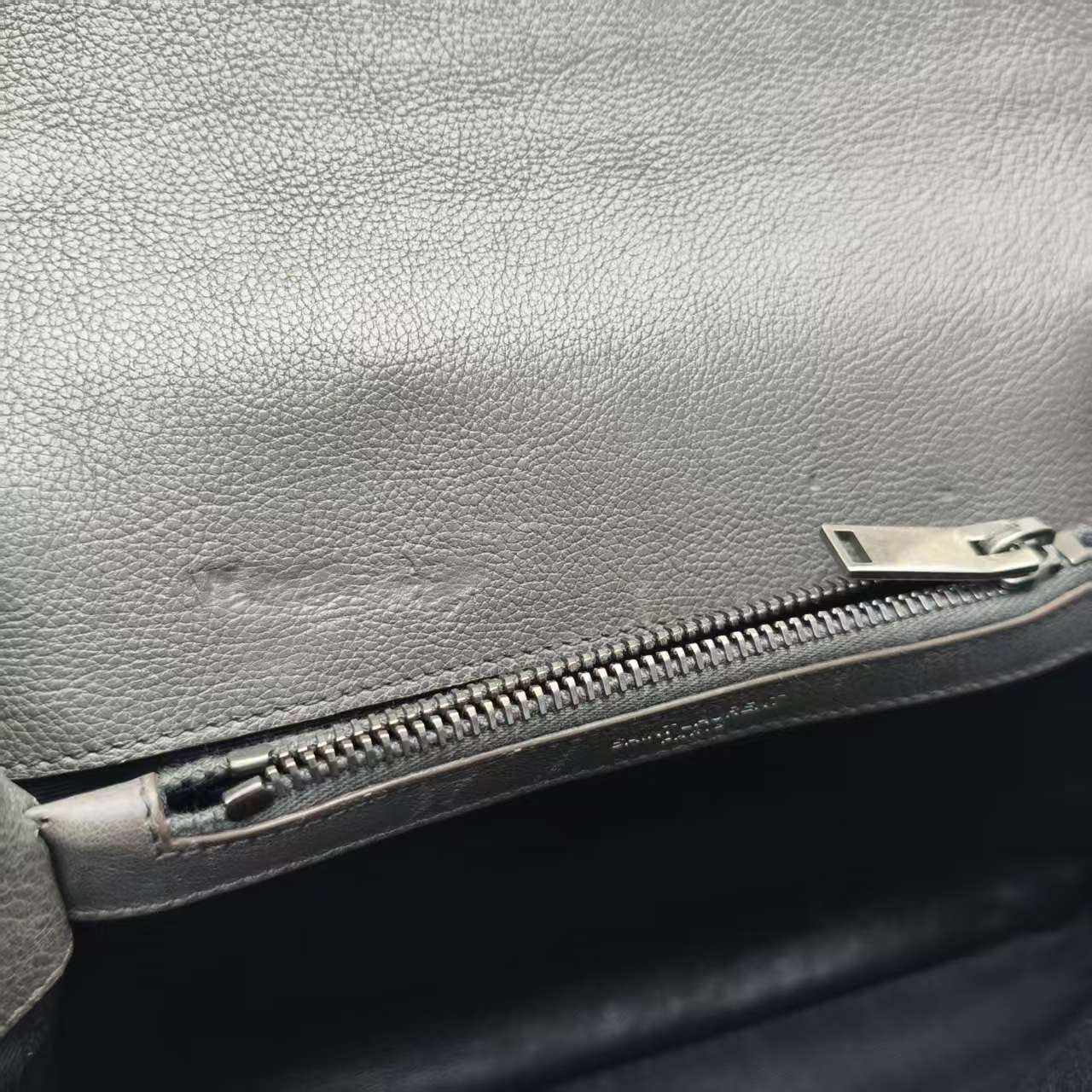 【*Shipped from: China*】SAINT LAURENT Leather Shoulder Bag — view 10