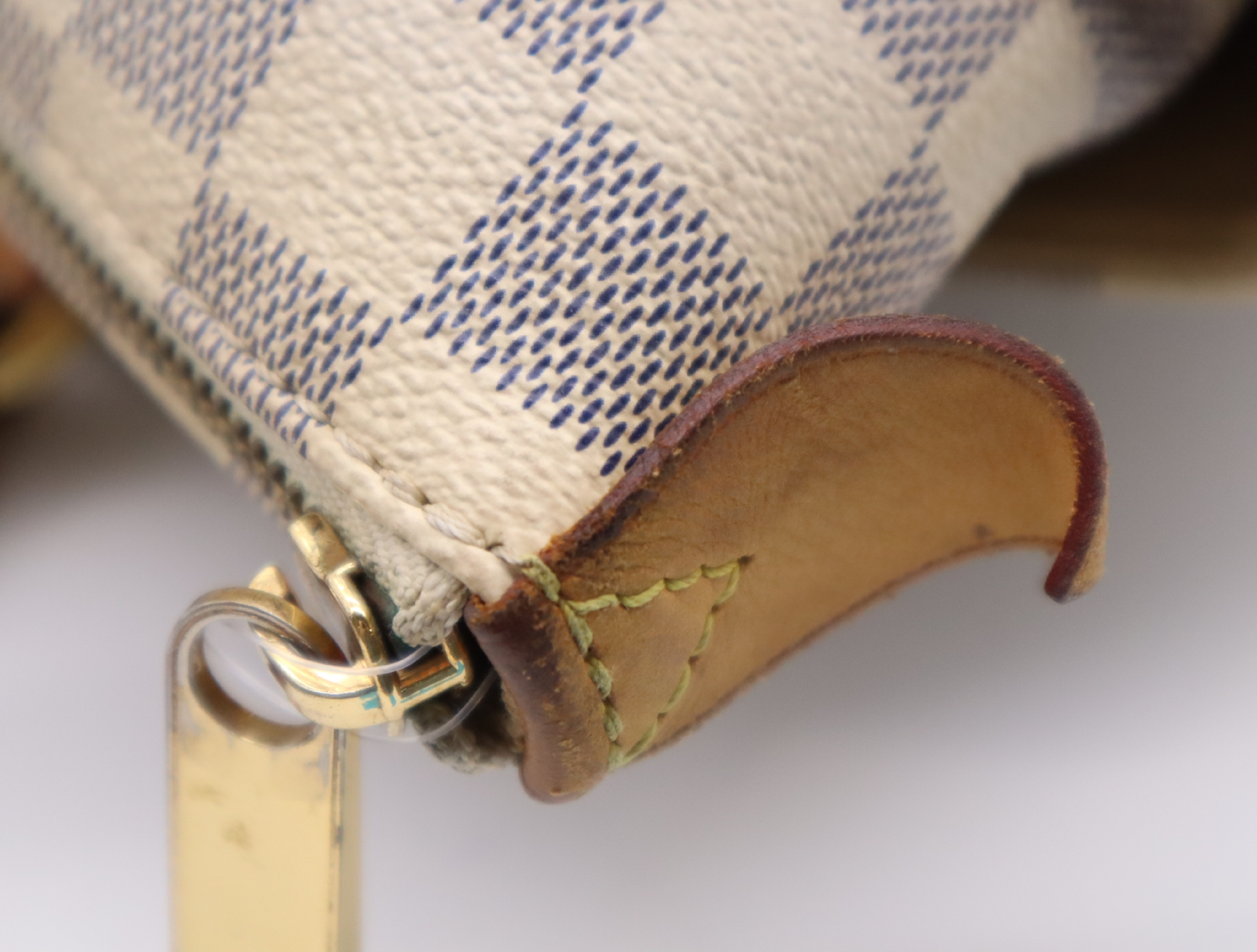 N51262 Azur Totally MM Tote Bag — view 11