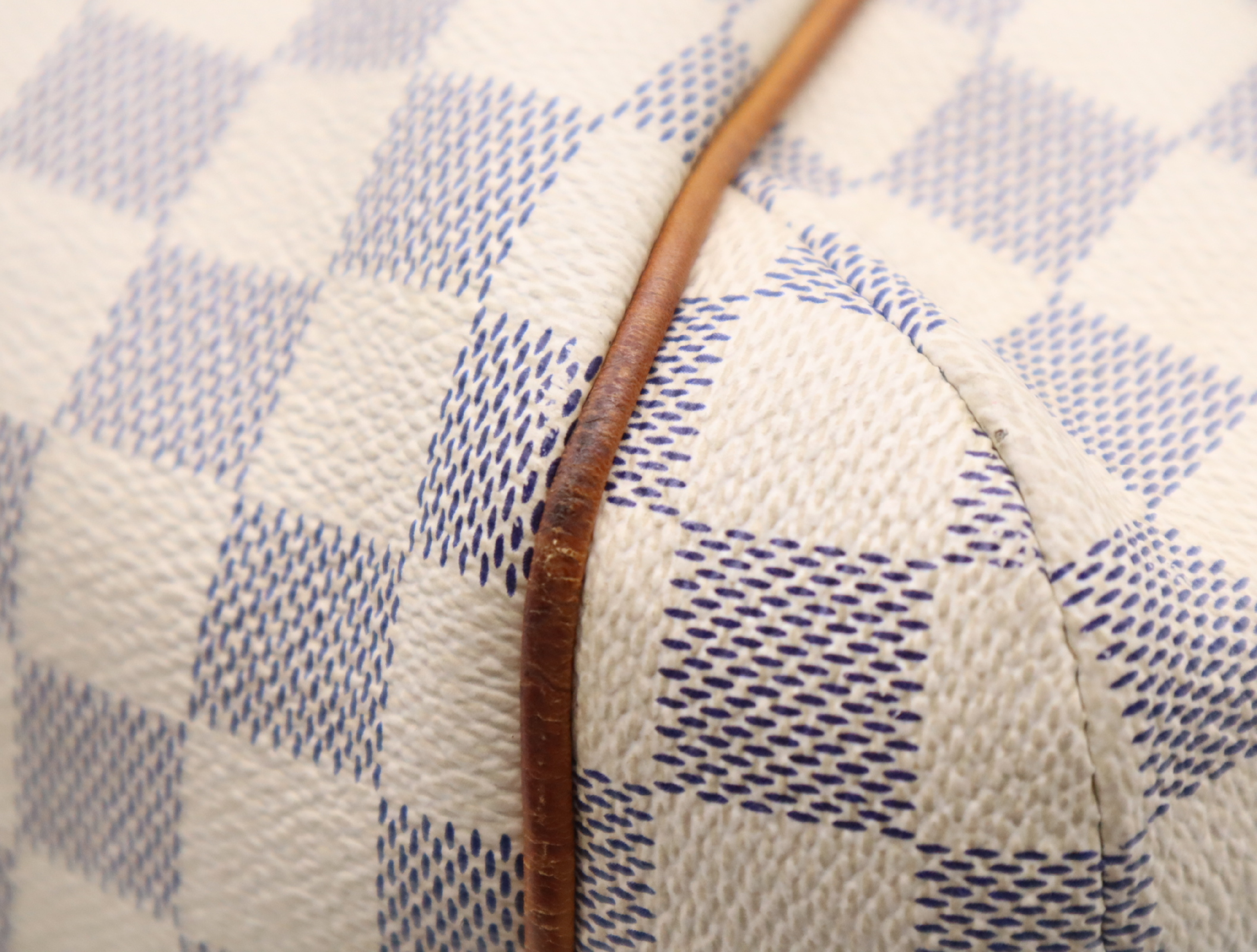N51262 Azur Totally MM Tote Bag — view 7