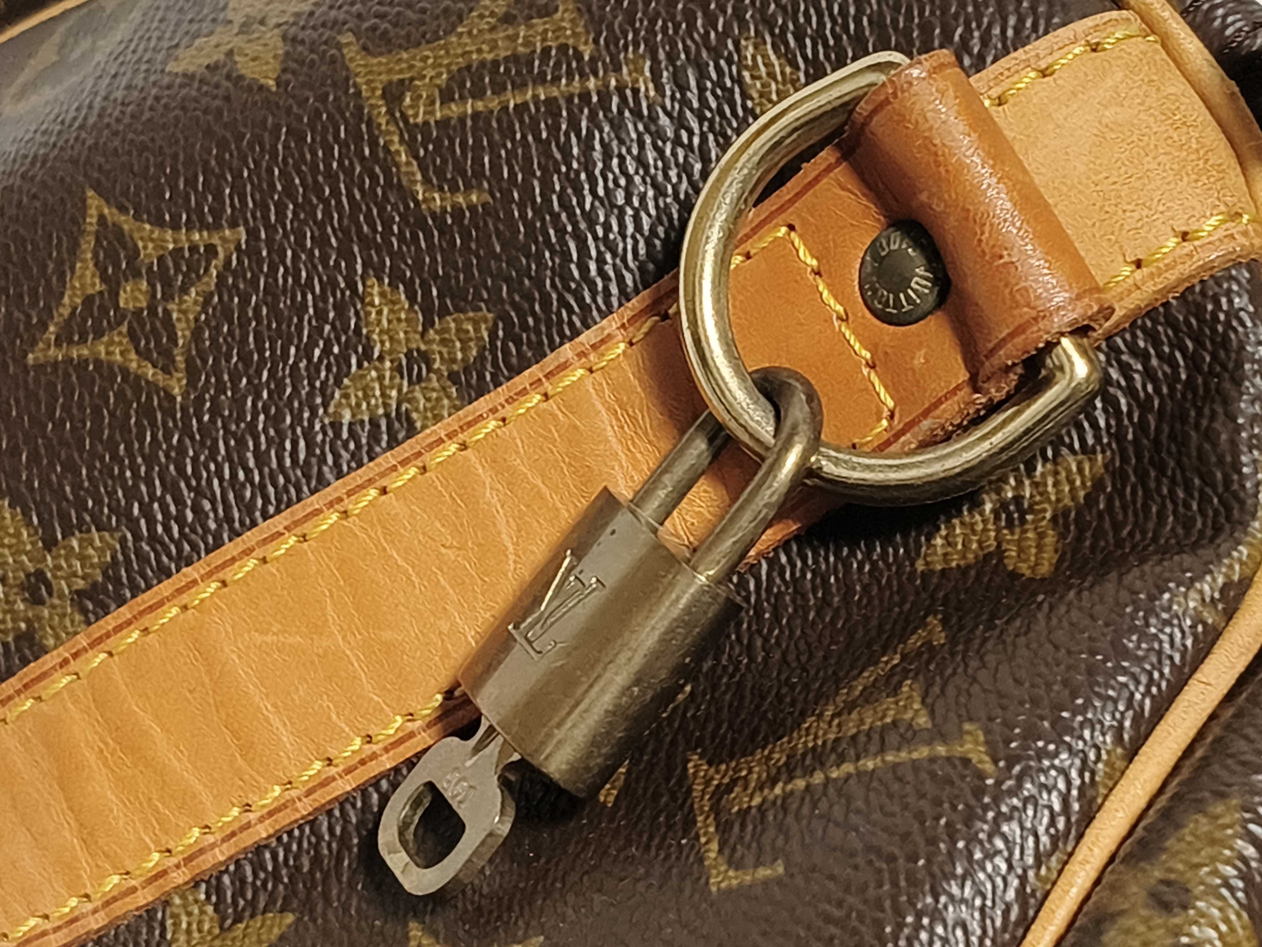 Monogram LV Keepall Bandoulière Boston Bag — view 15