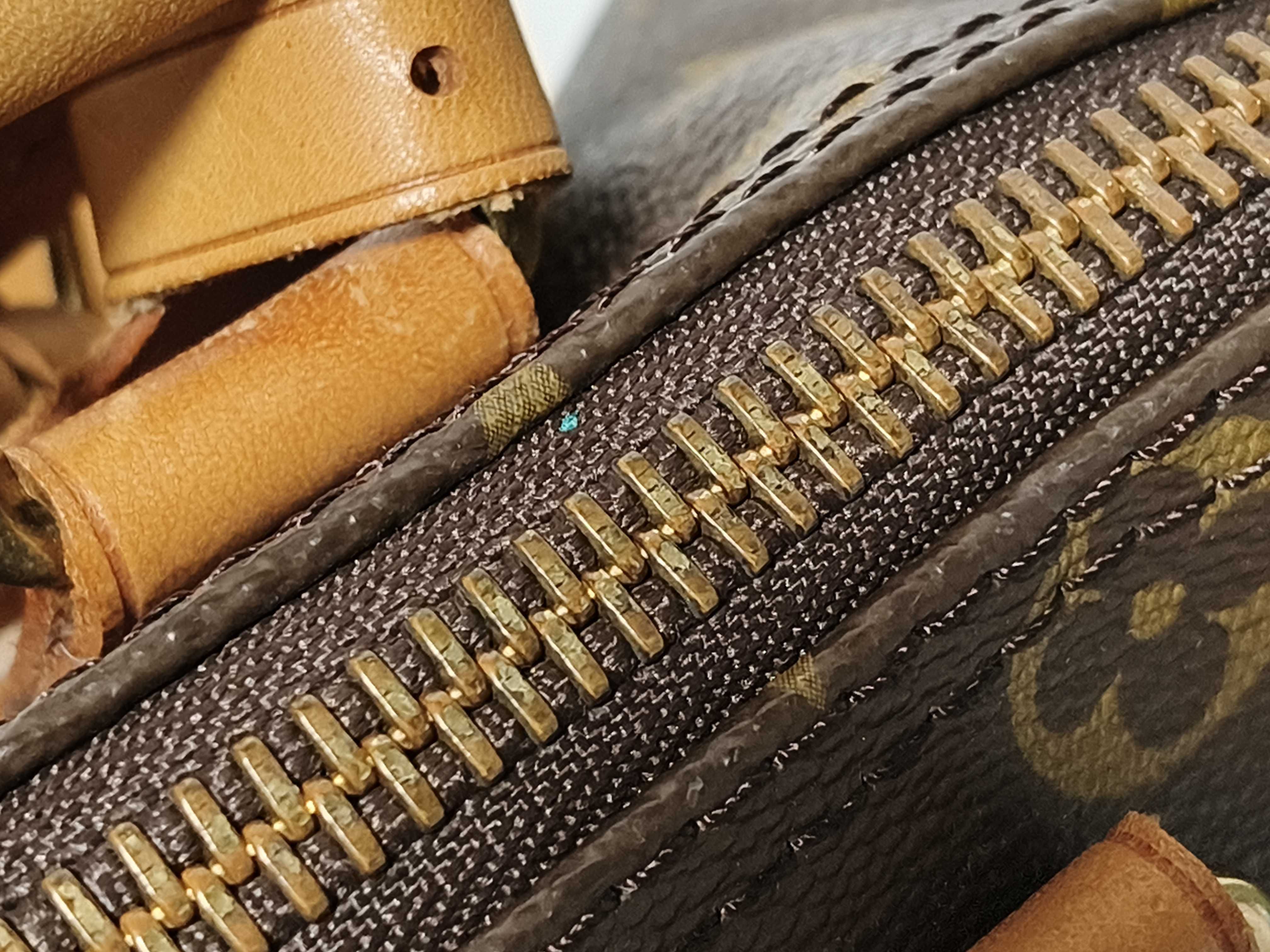 Monogram LV Keepall Bandoulière Boston Bag — view 6