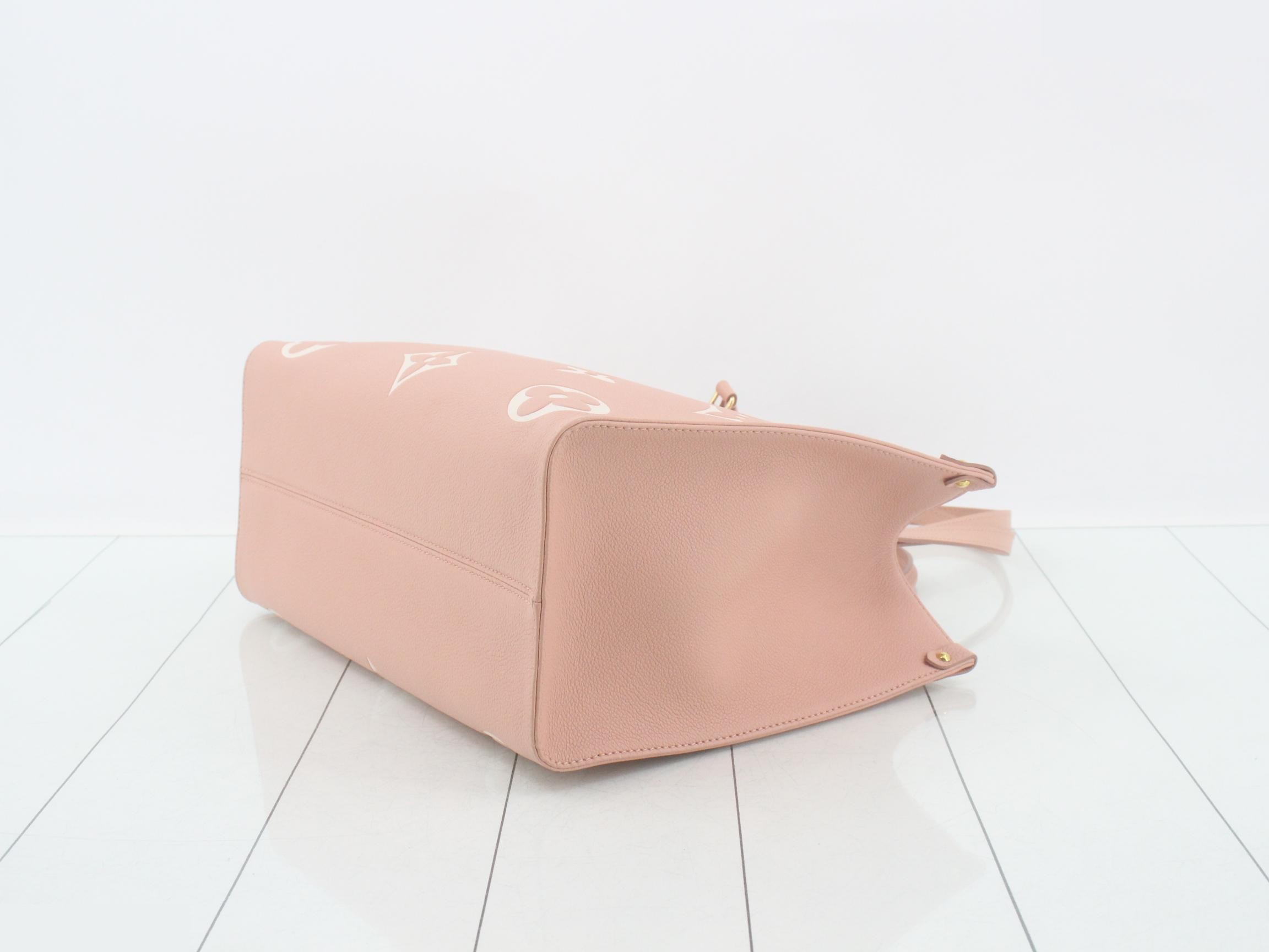 OnTheGo MM Rose Trianon/Crème 2-Way Tote Bag — view 6