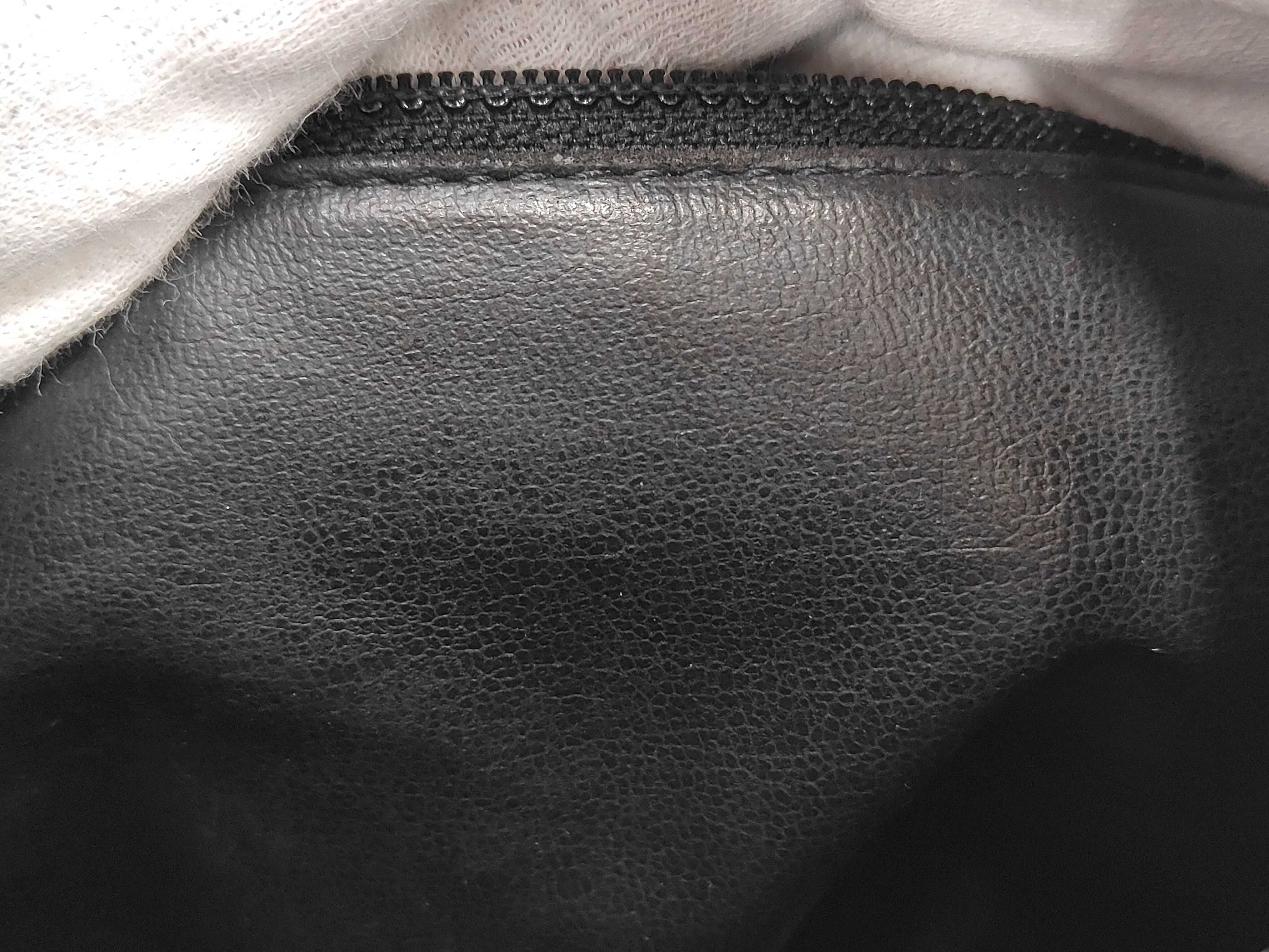 Caviar Skin Chain Tote Black Shoulder Bag — view 9