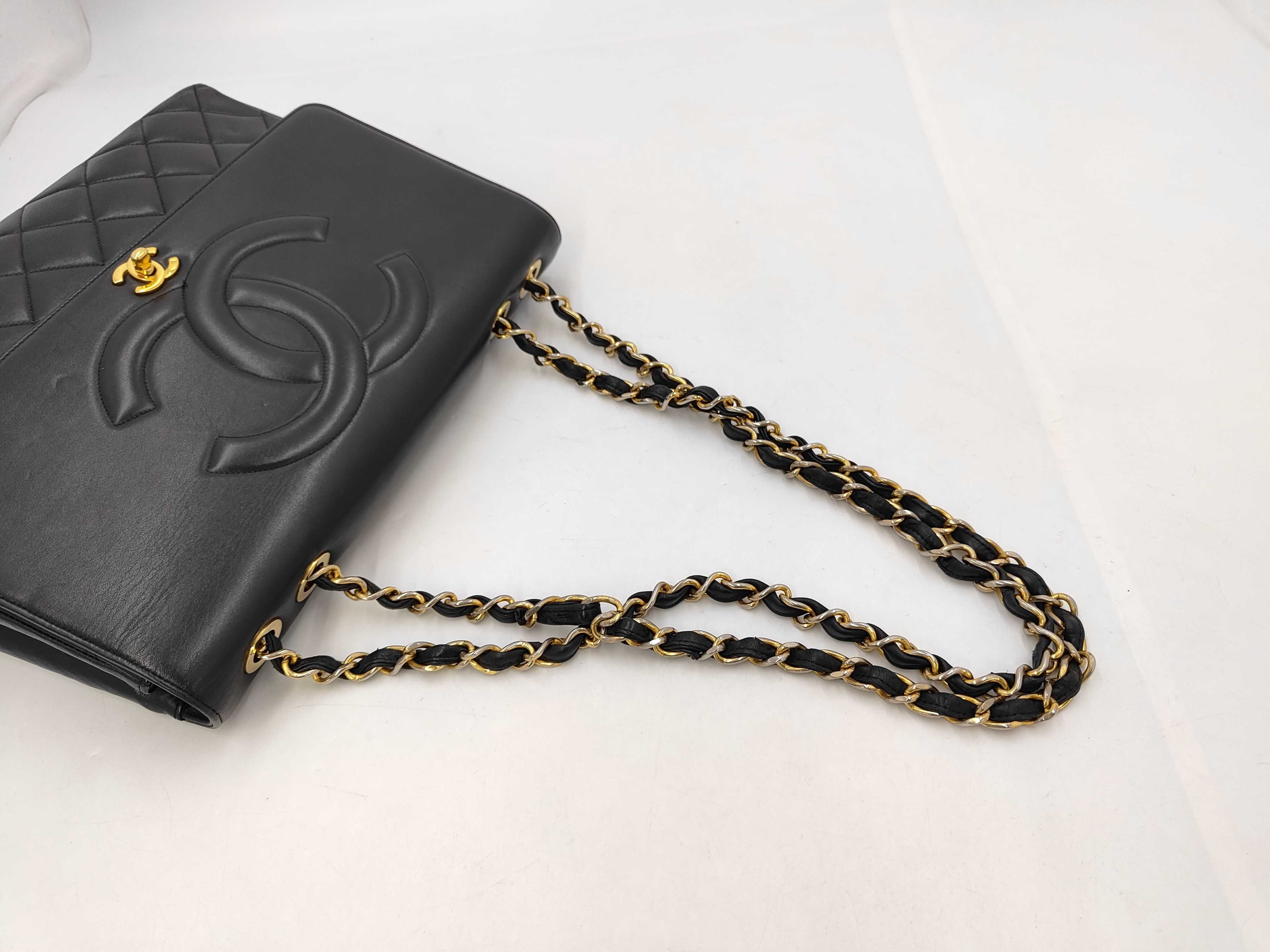 Matelassé Large Coco Gold Hardware Chain Shoulder Bag — view 5