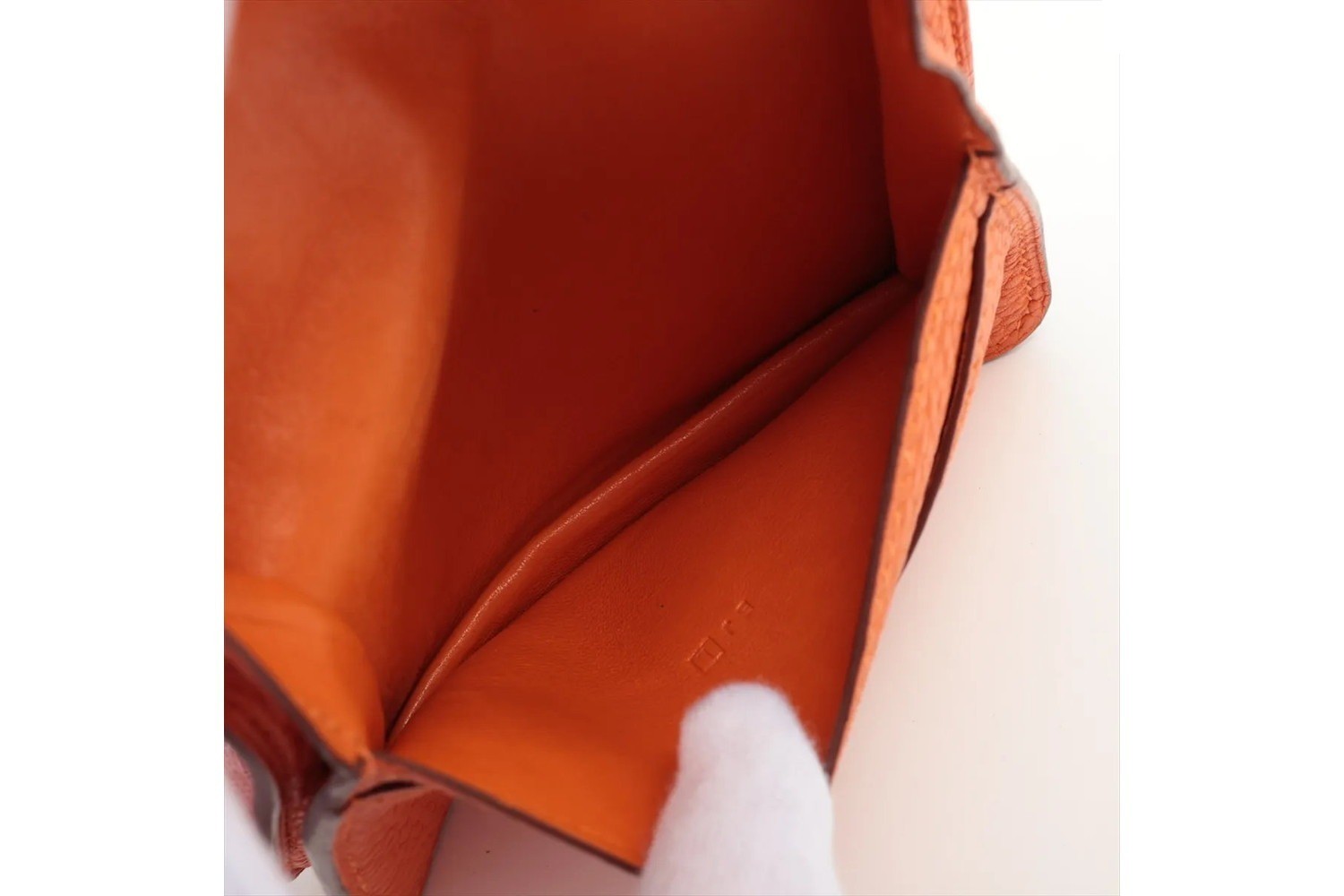L stamp, manufactured in 2008, Dogon coin case, Togo leather, coin purse — view 6