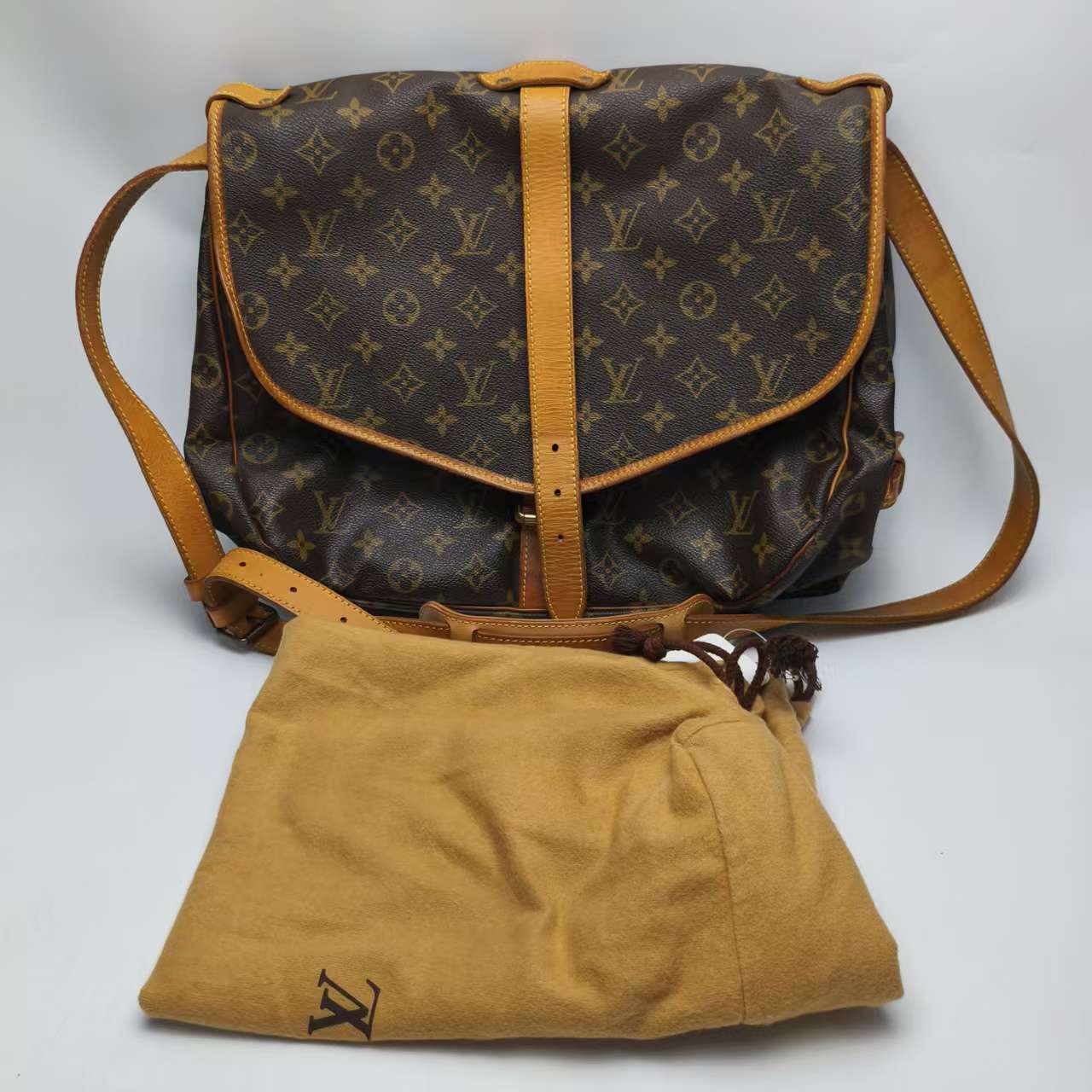 【*Shipped from: China*】LOUIS VUITTON Saumur PU Shoulder Bag — view 2
