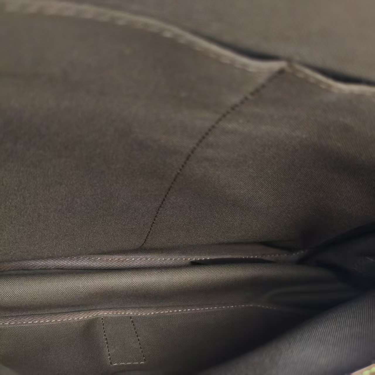 【*Shipped from: China*】LOUIS VUITTON Saumur PU Shoulder Bag — view 8