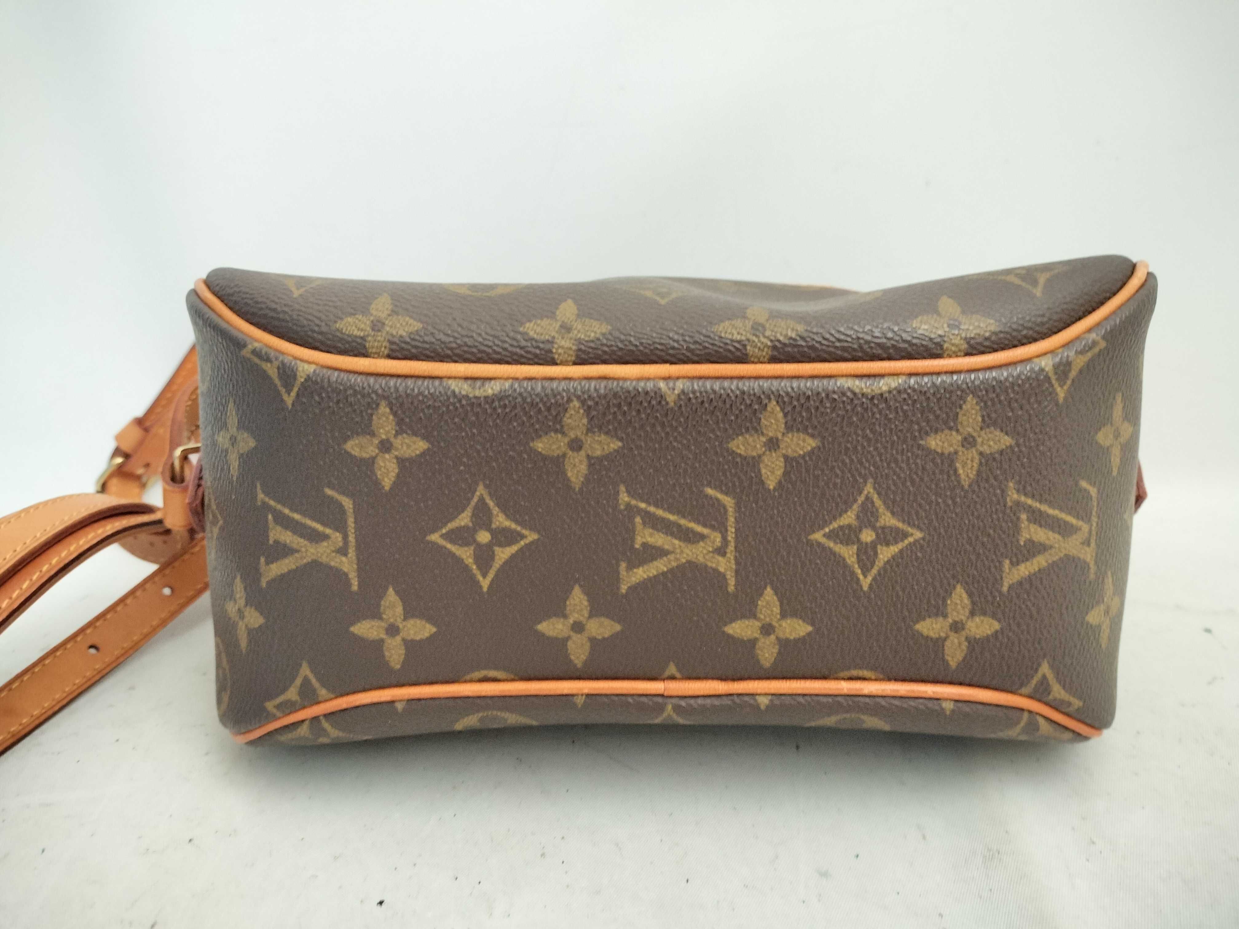 Monogram Blois M51221 Shoulder Bag — view 8
