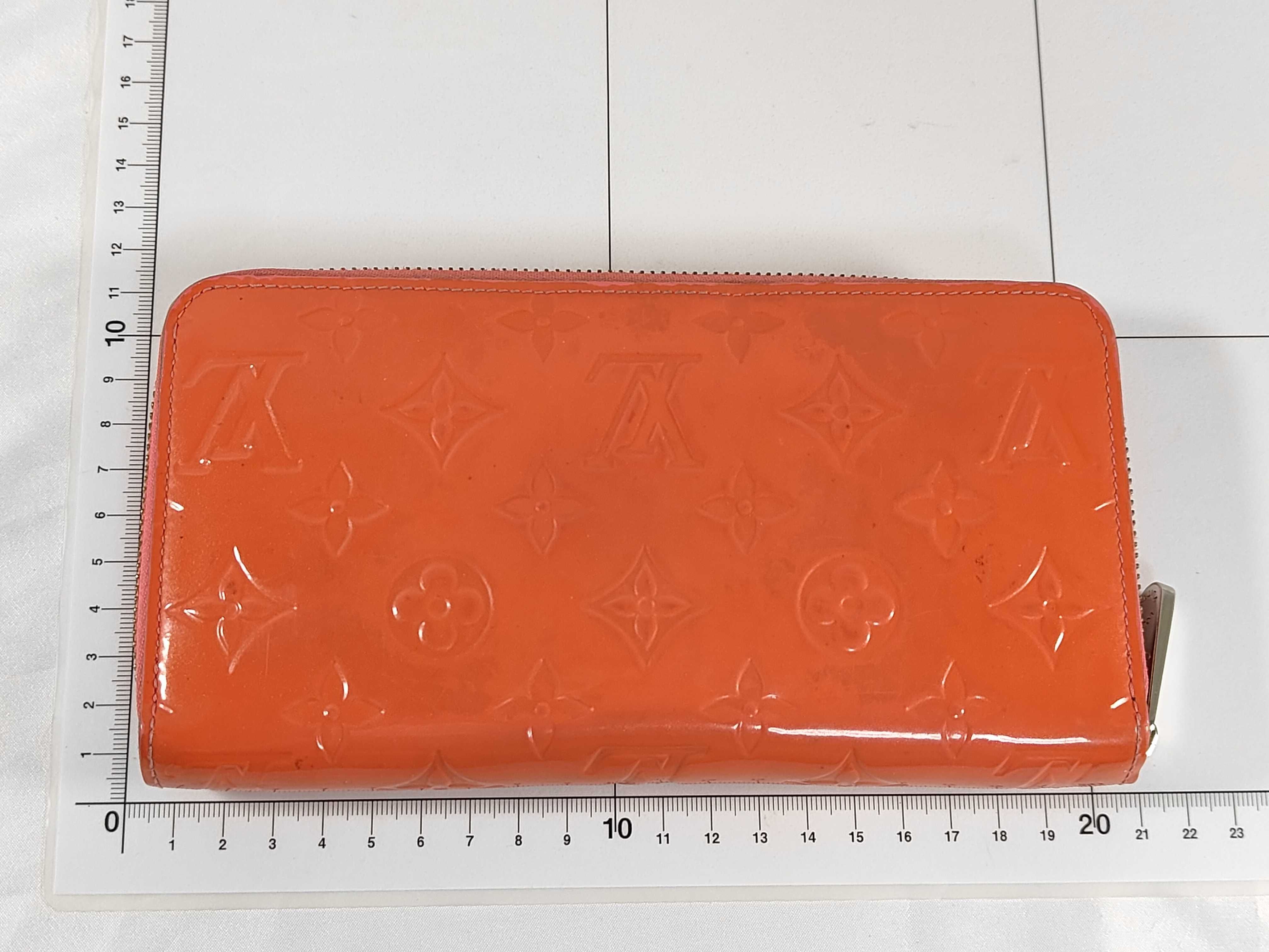 Vernis Zippy Wallet Long Wallet Round Zipper Wallet — view 2