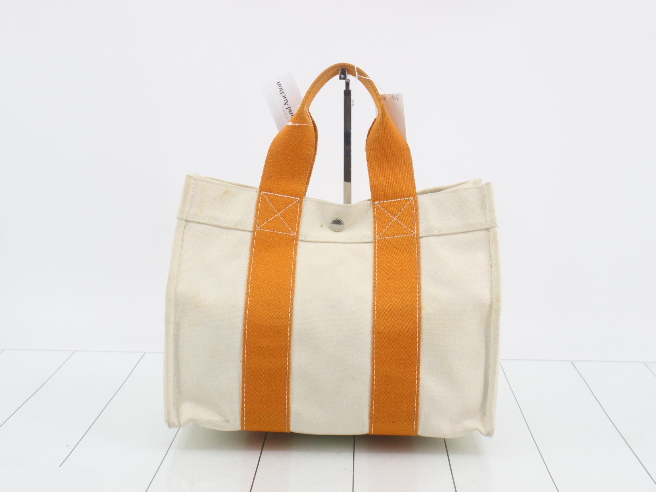 handbag — view 2