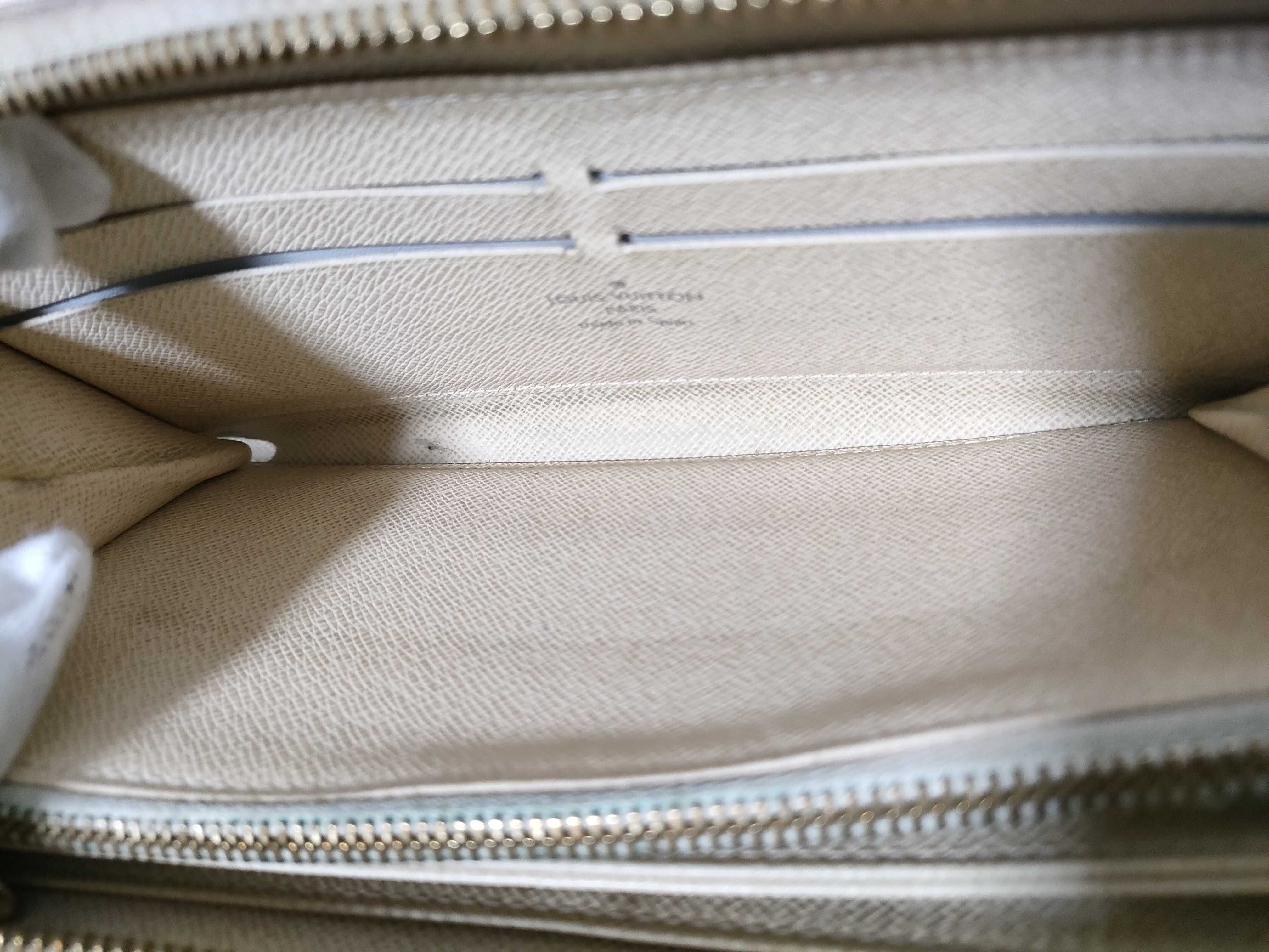 Damier Azur Zippy Wallet — view 9