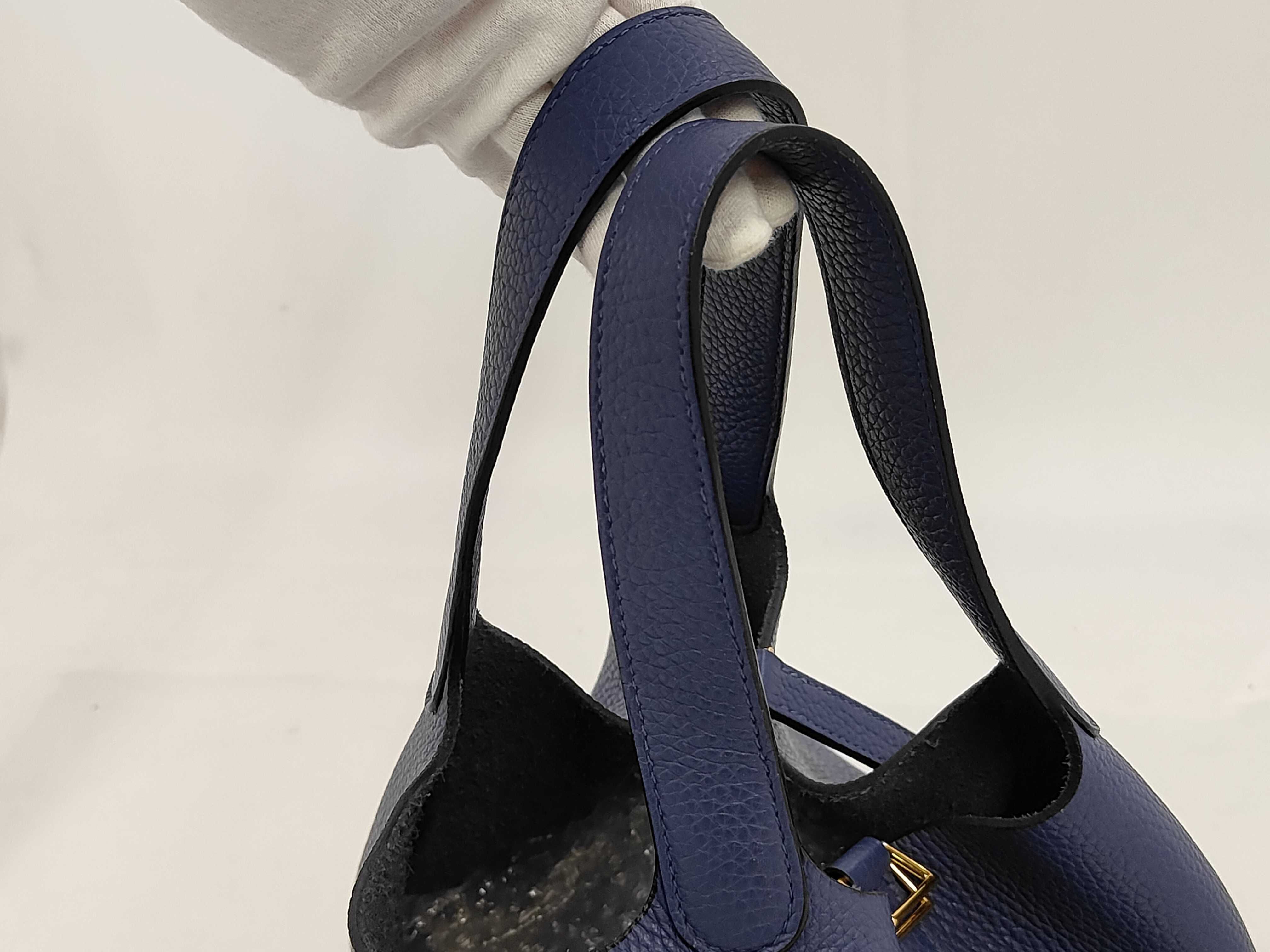 Picotin Lock 22 MM Taurillon Clemence Blue Brighton Gold Hardware C Stamp Handbag — view 5