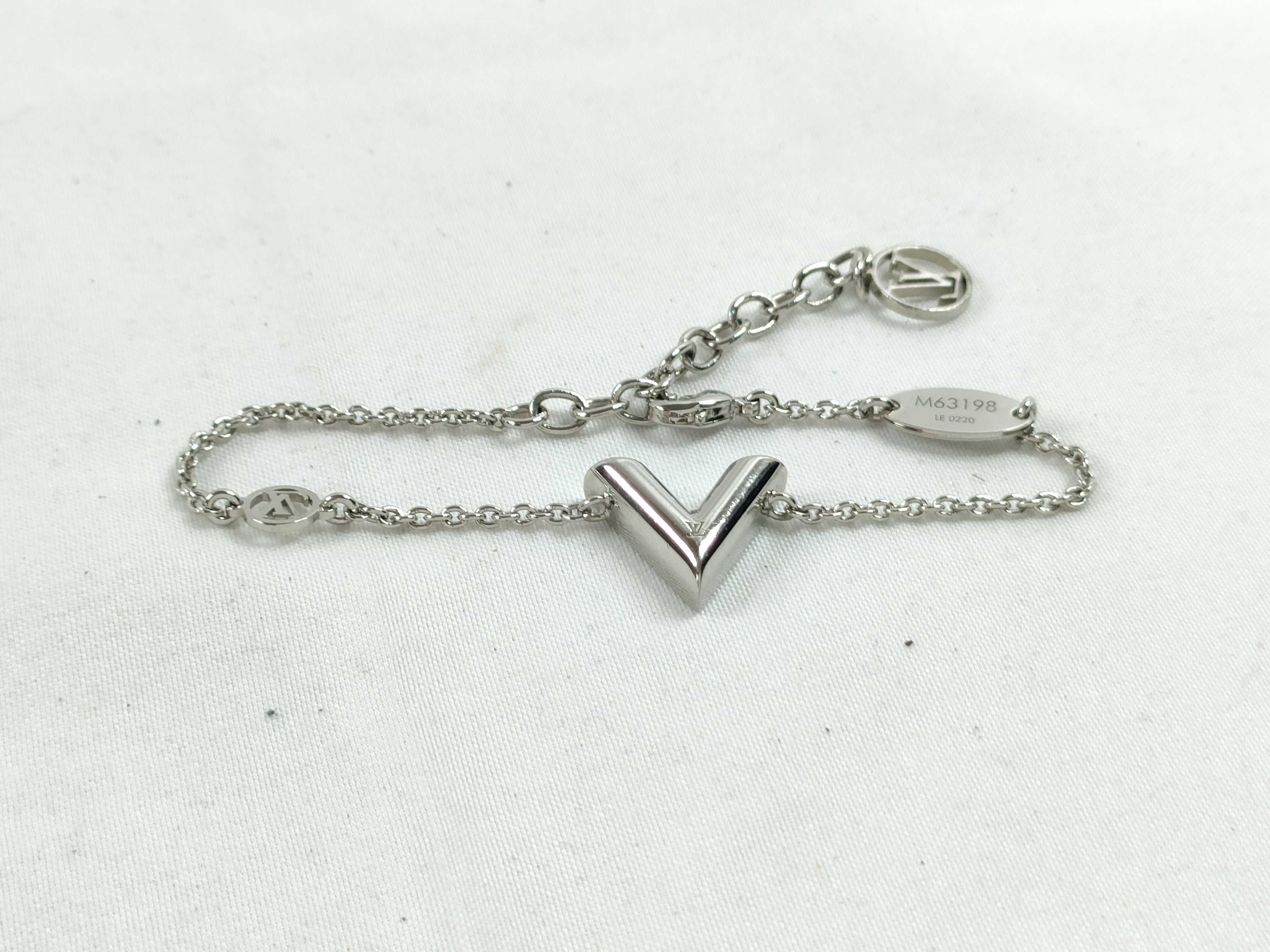 Essential V Bracelet, Silver Tone, M63198 (Bracelet/Bangle) — view 3