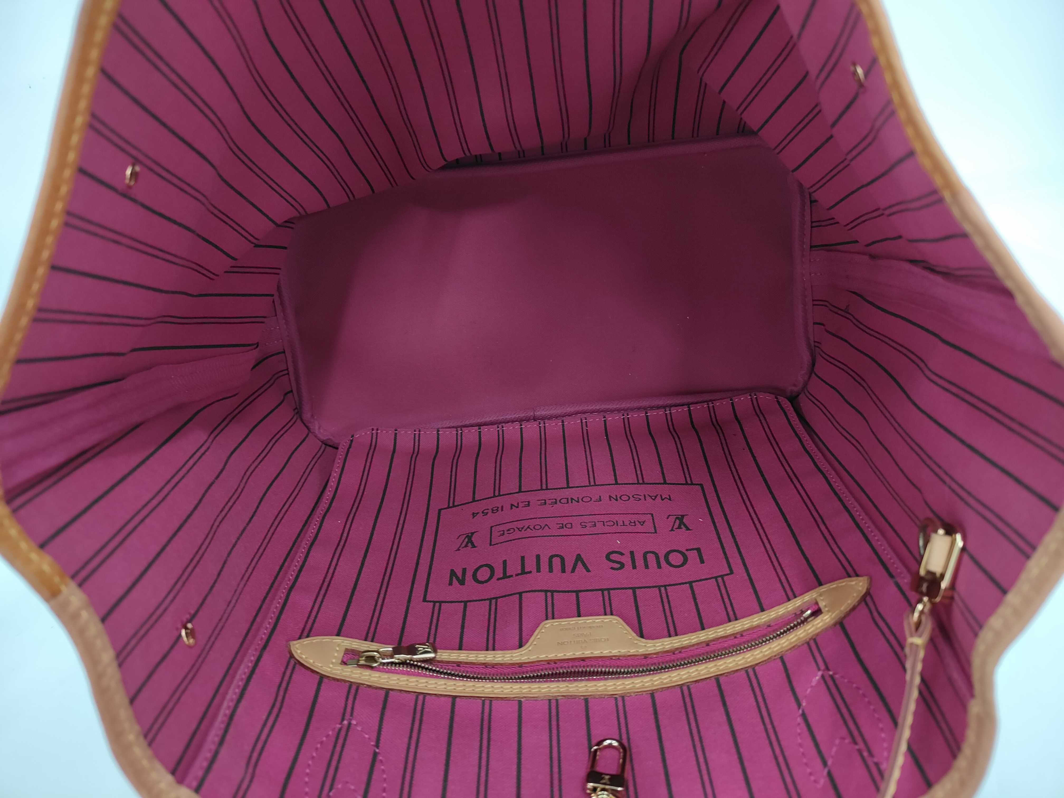 Monogram Louis Vuitton Neverfull MM Monogram Rose M41388 Tote Bag — view 9