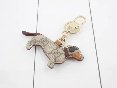 Dog-Shaped Charm Supreme