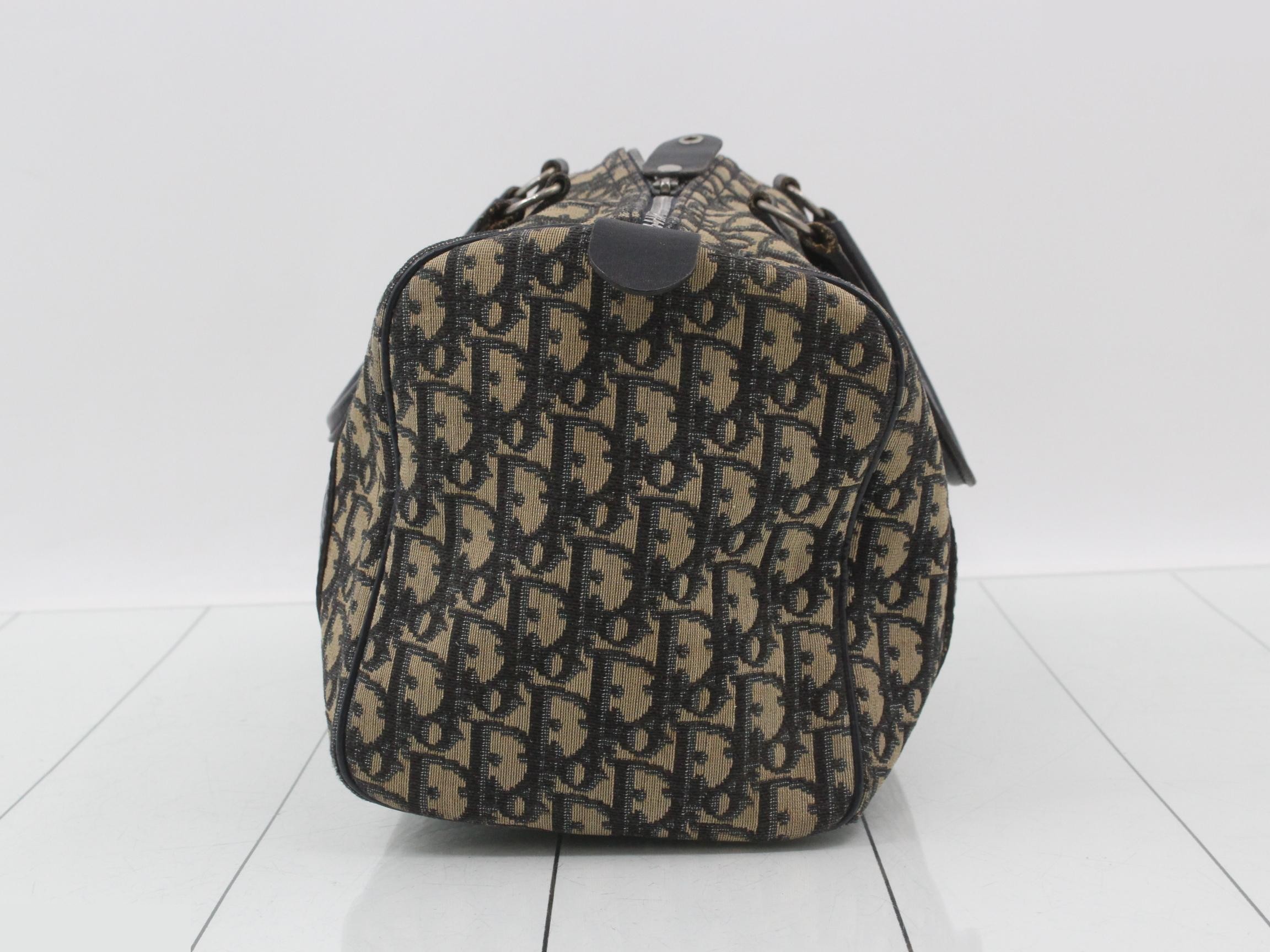 Trotter Boston bag, blue canvas and leather. — view 3