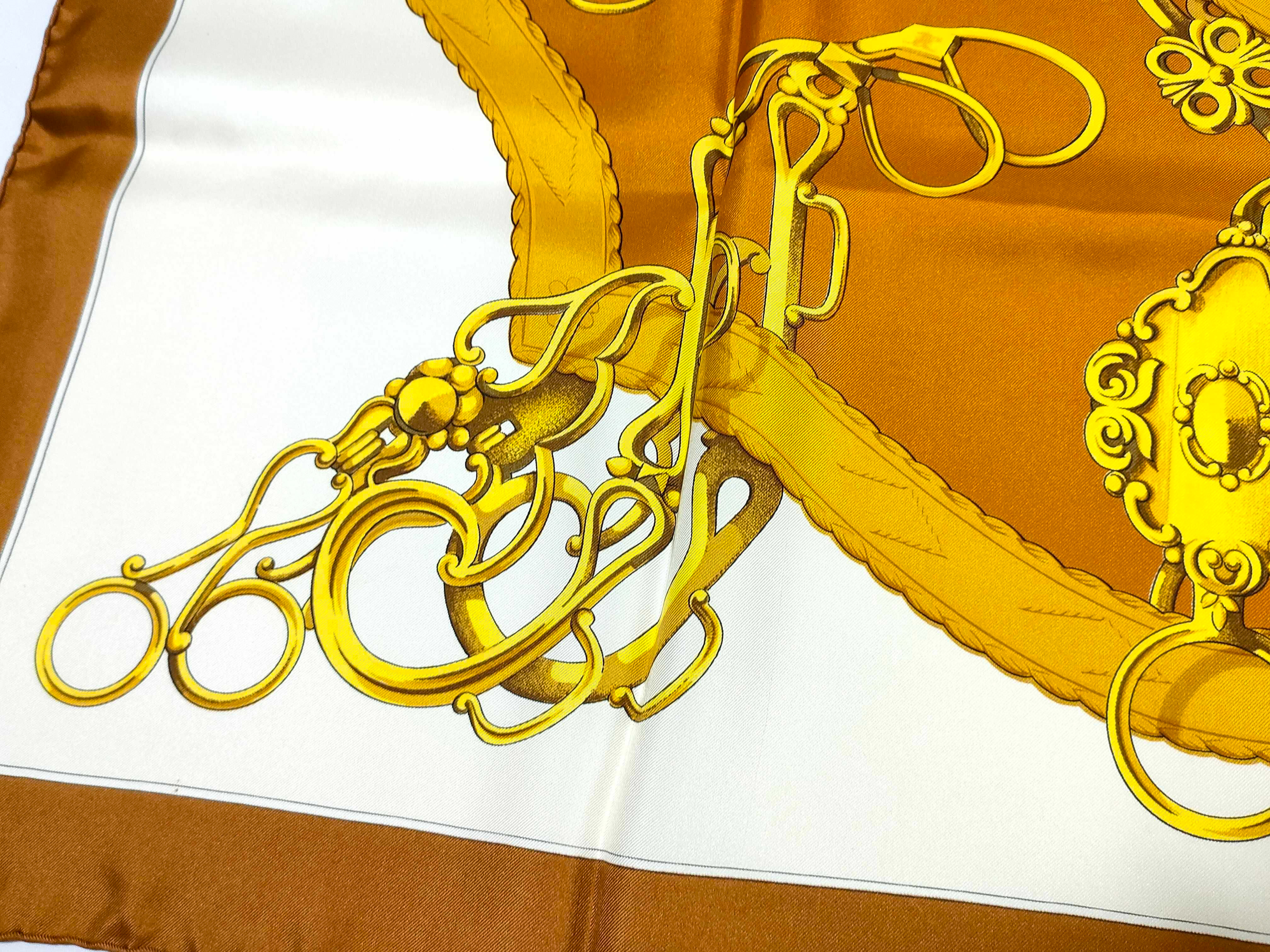 Carre 90 MORS ET GOURMETTES (Henri d'Origny Silk, Brown) - Other Accessories — view 7