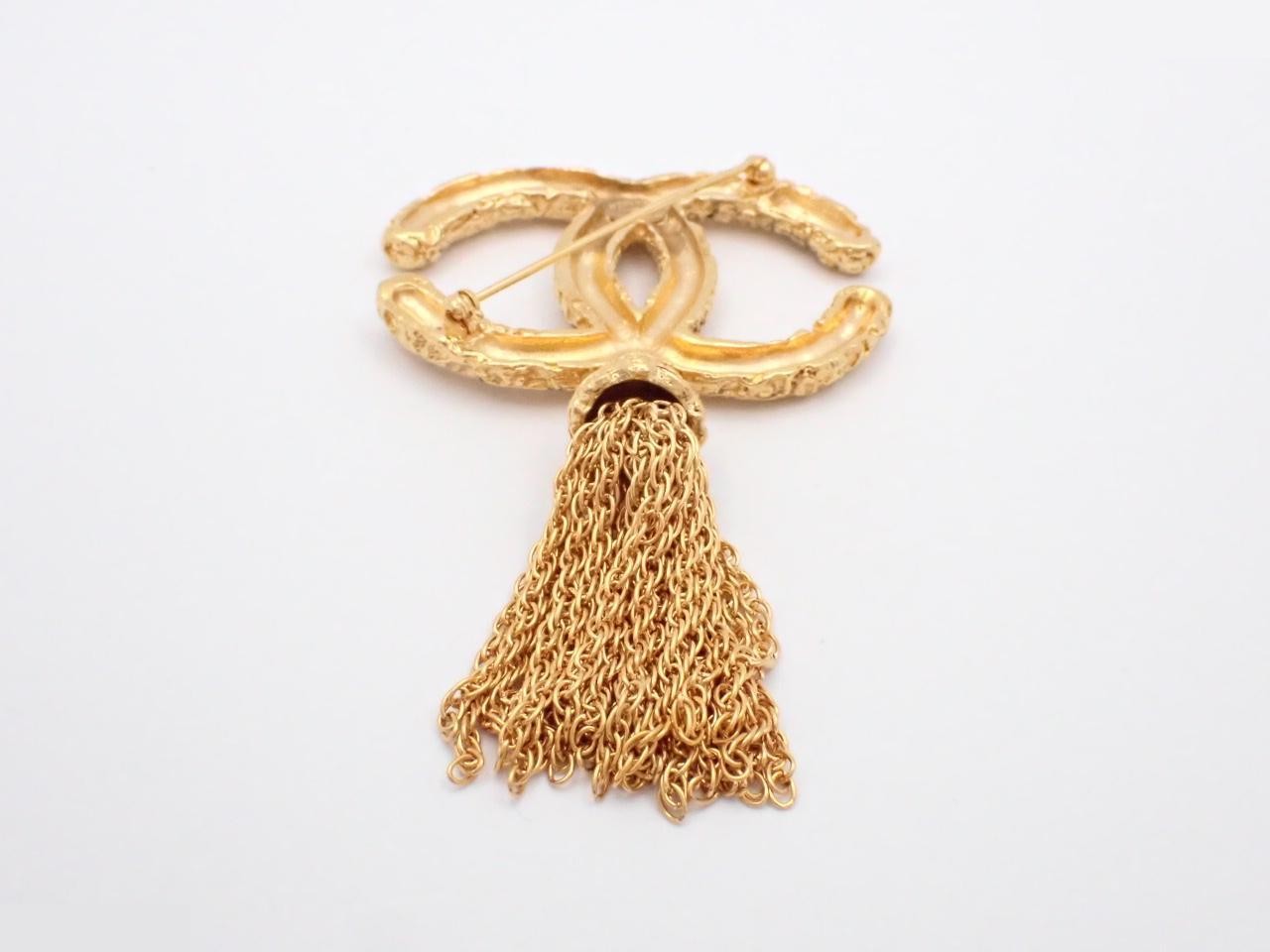Vintage Classic Fringe Brooch, Gold, 34.0g, 93A — view 2