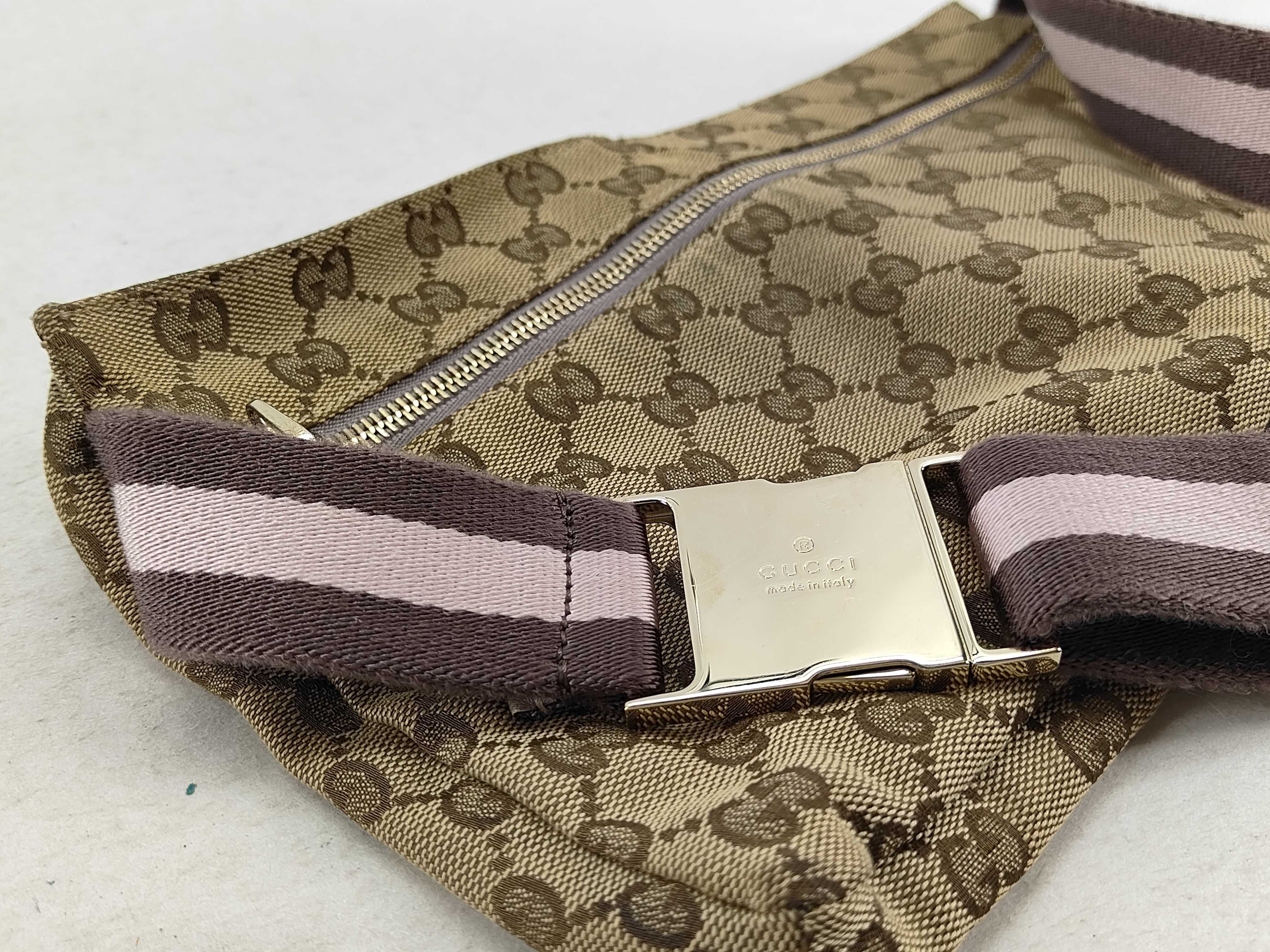 GG Canvas Shoulder Bag — view 4