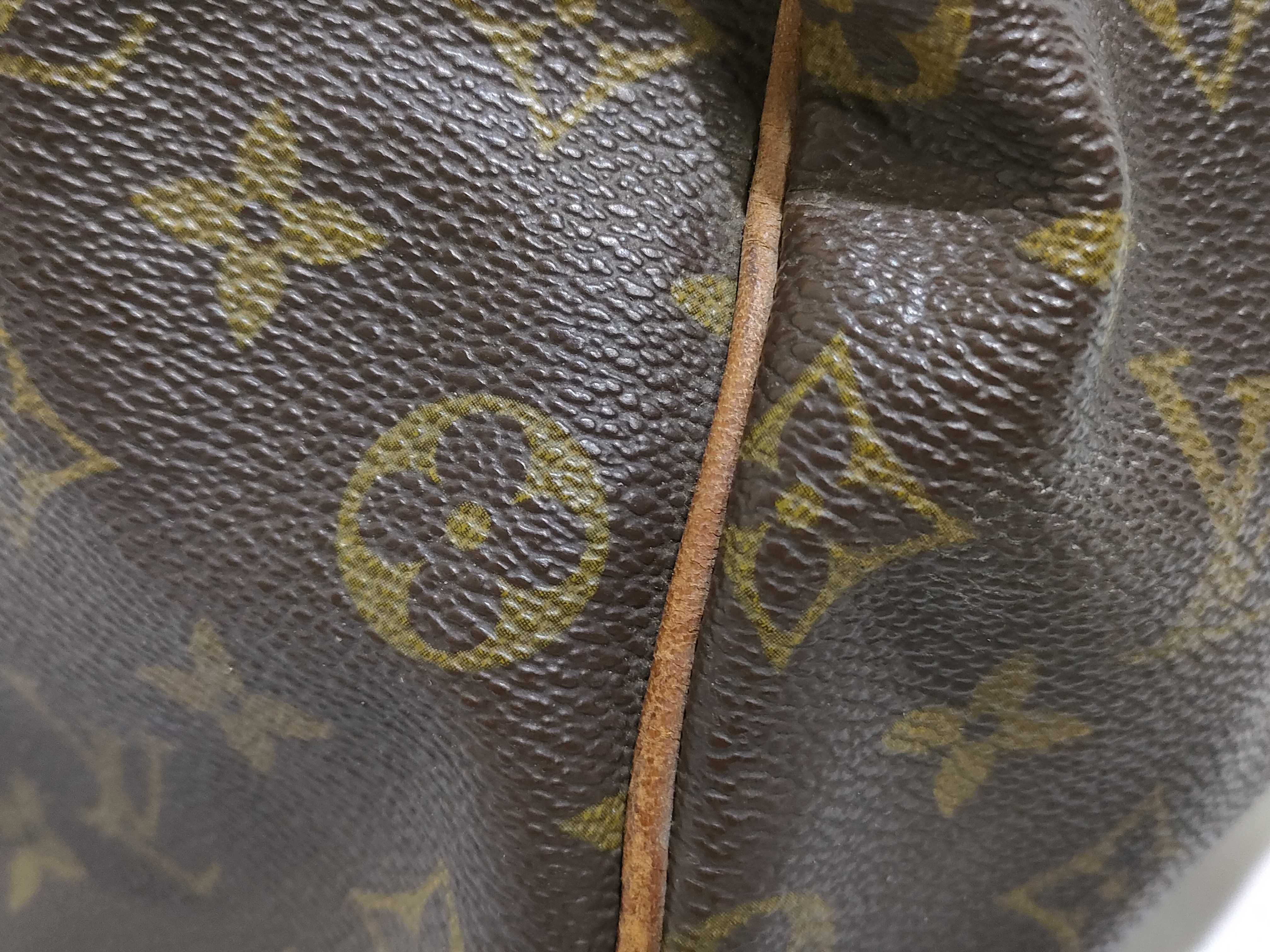 Monogram Louis Vuitton Monogram M41106 Speedy 40 Handbag — view 12