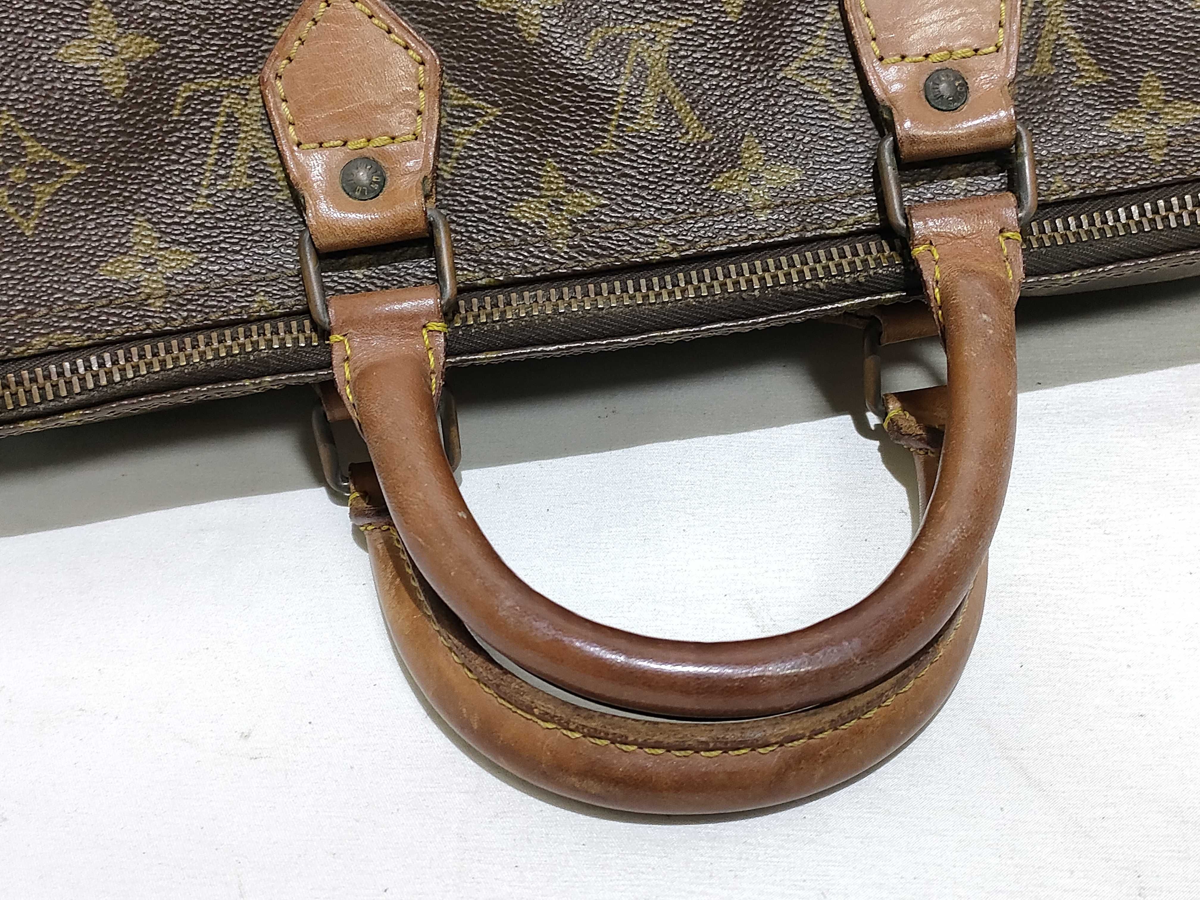 Monogram Louis Vuitton Monogram M41106 Speedy 40 Handbag — view 3