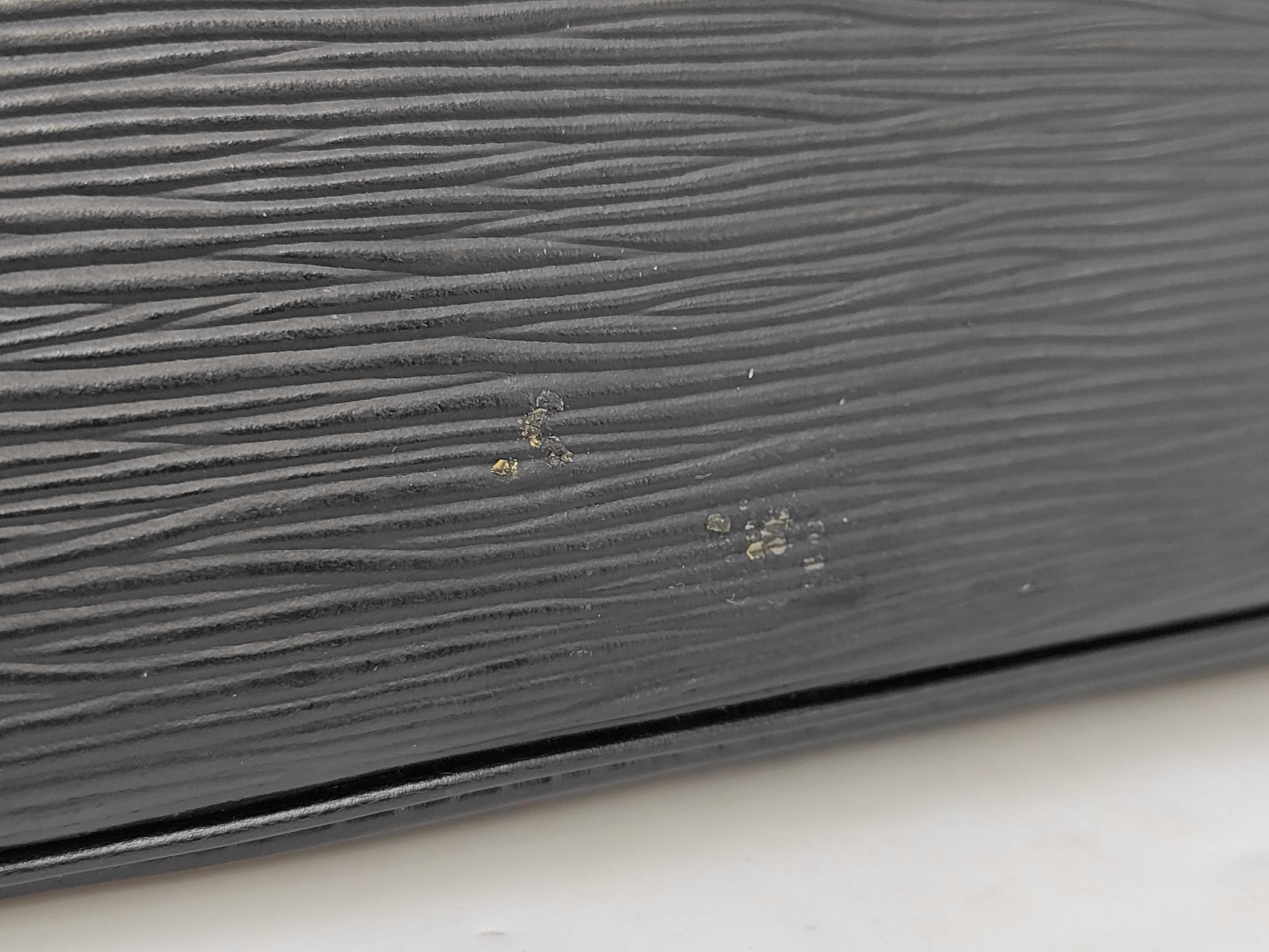 LV Epi Alma Black Handbag — view 8