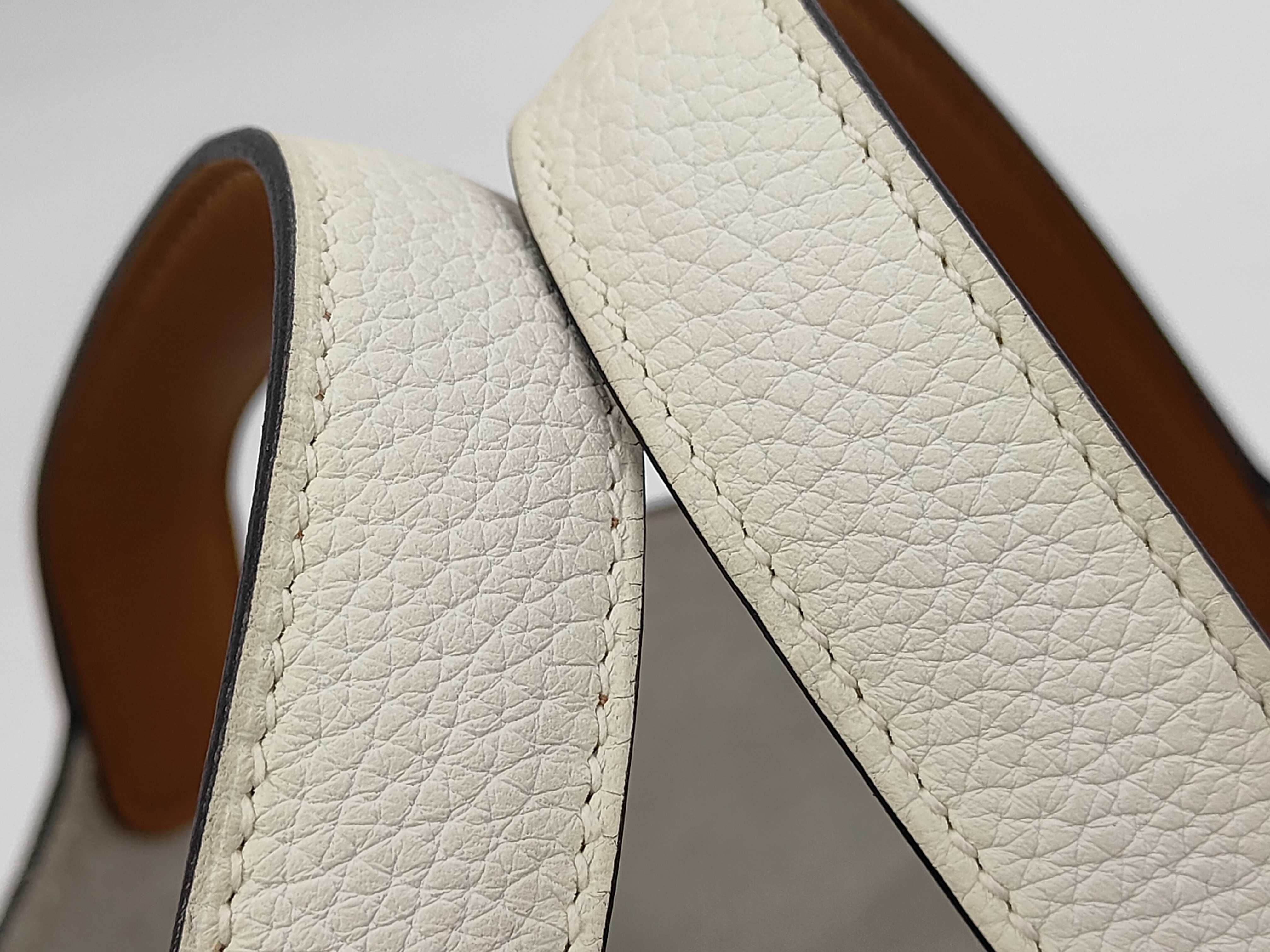Picotin Lock PM Taurillon Clemence White Handbag (W stamp) — view 11