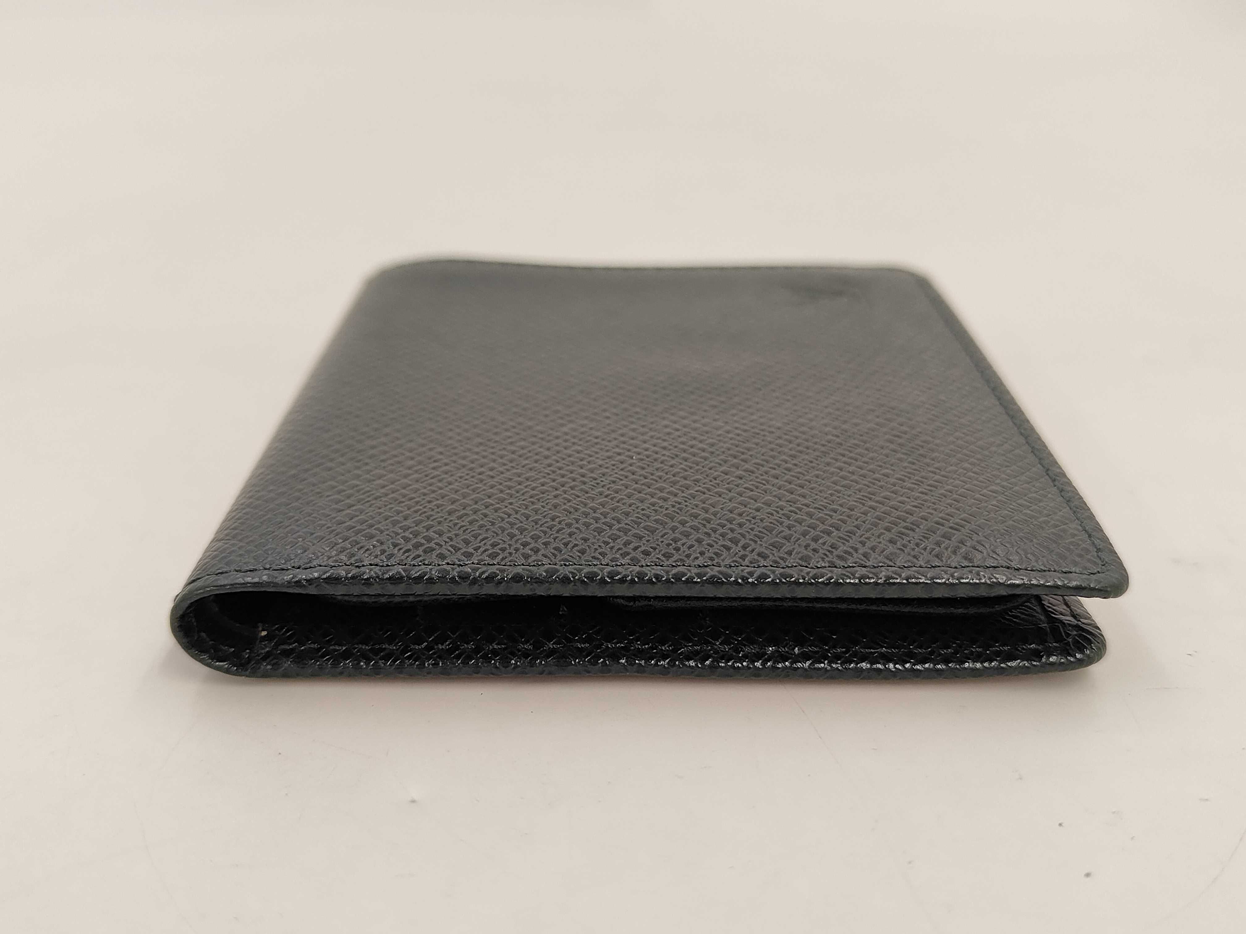 Taiga Leather Folding Wallet — view 6