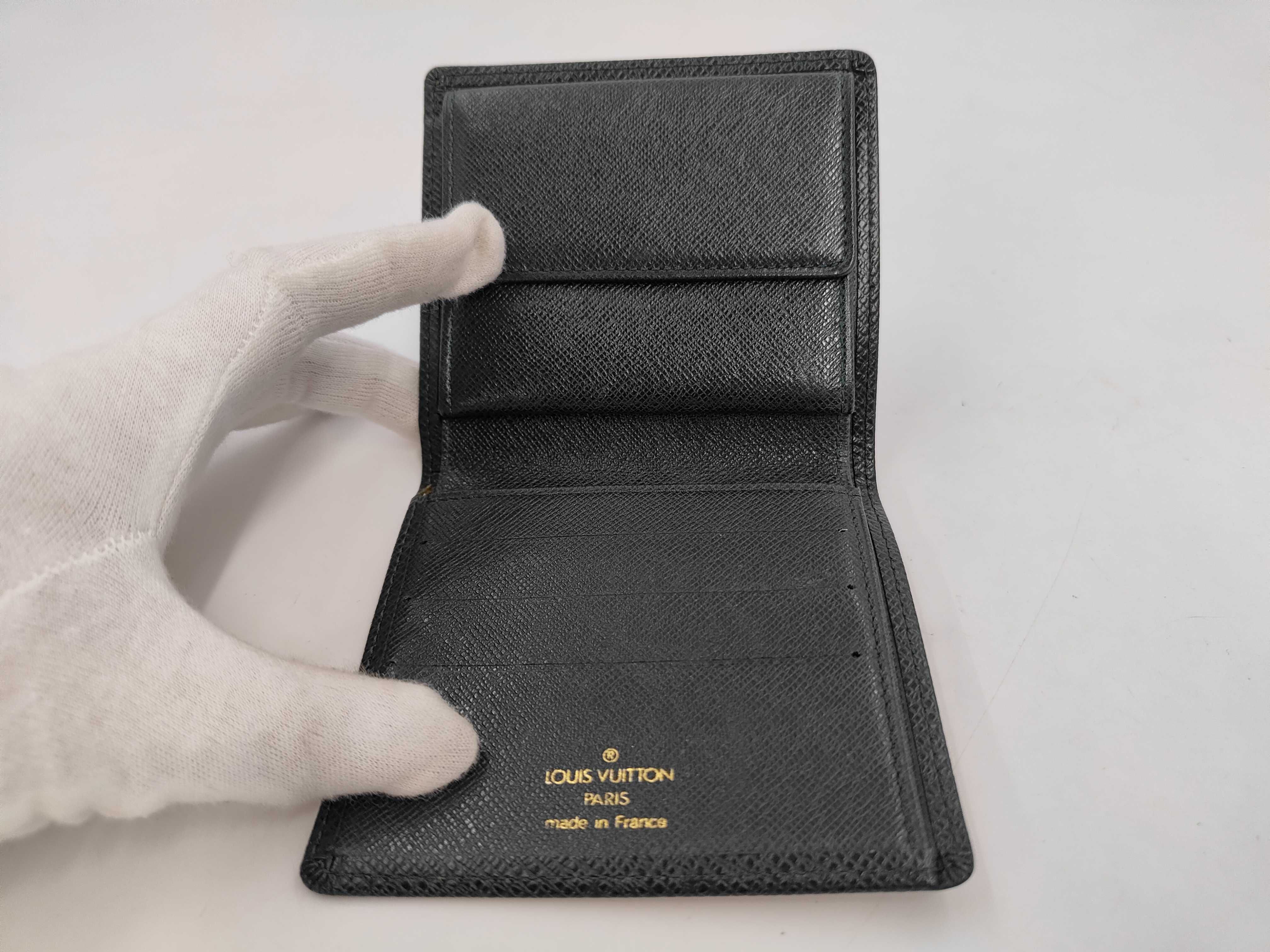 Taiga Leather Folding Wallet — view 7