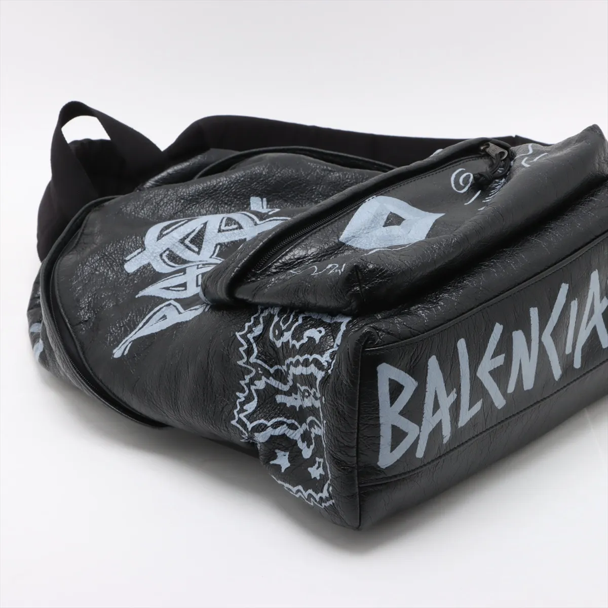 Graffiti Explorer Leather Backpack/Rucksack, Black 503221 — view 4