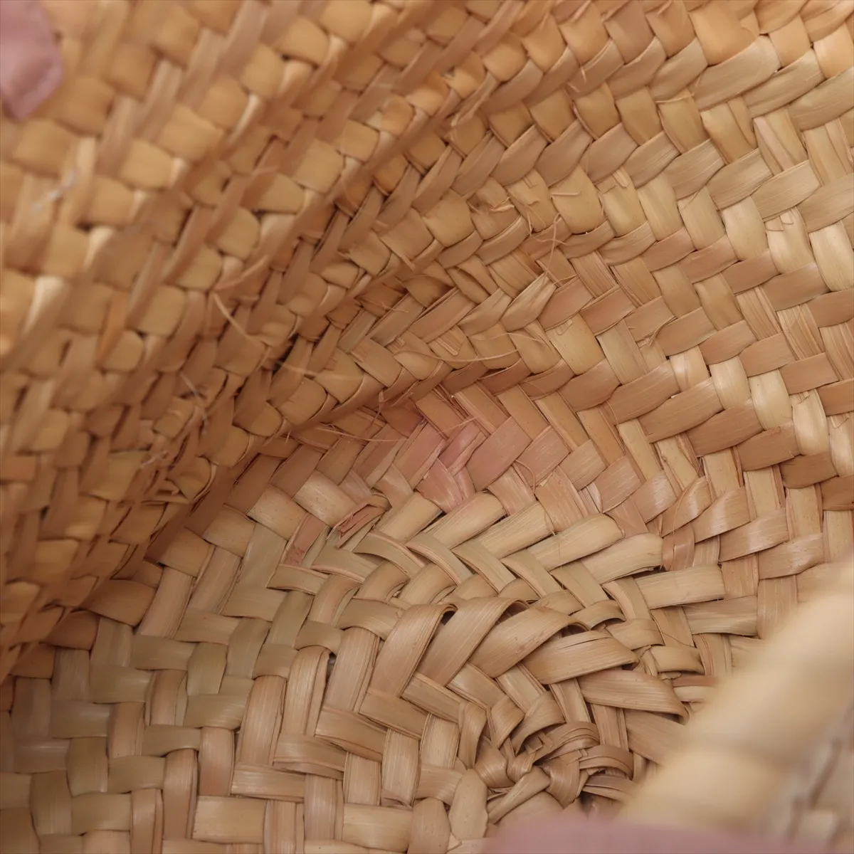 Triomphe Panier Raffia x Leather Basket Bag Beige x Pink — view 15