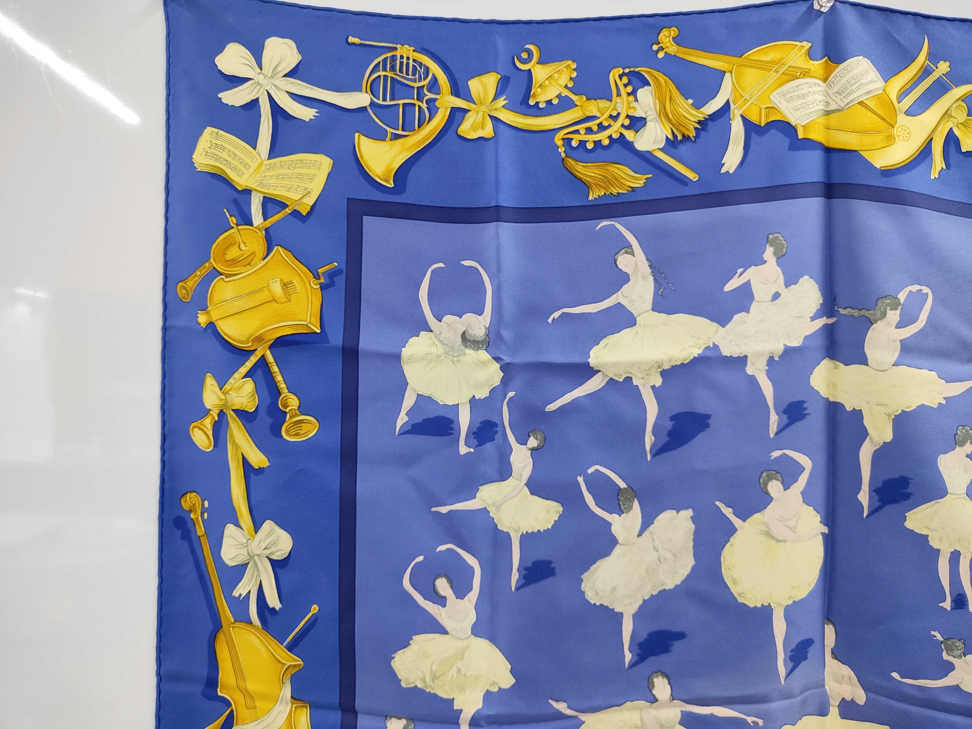 Carre 90 Dancing Ballerina (Other Accessories) — view 3