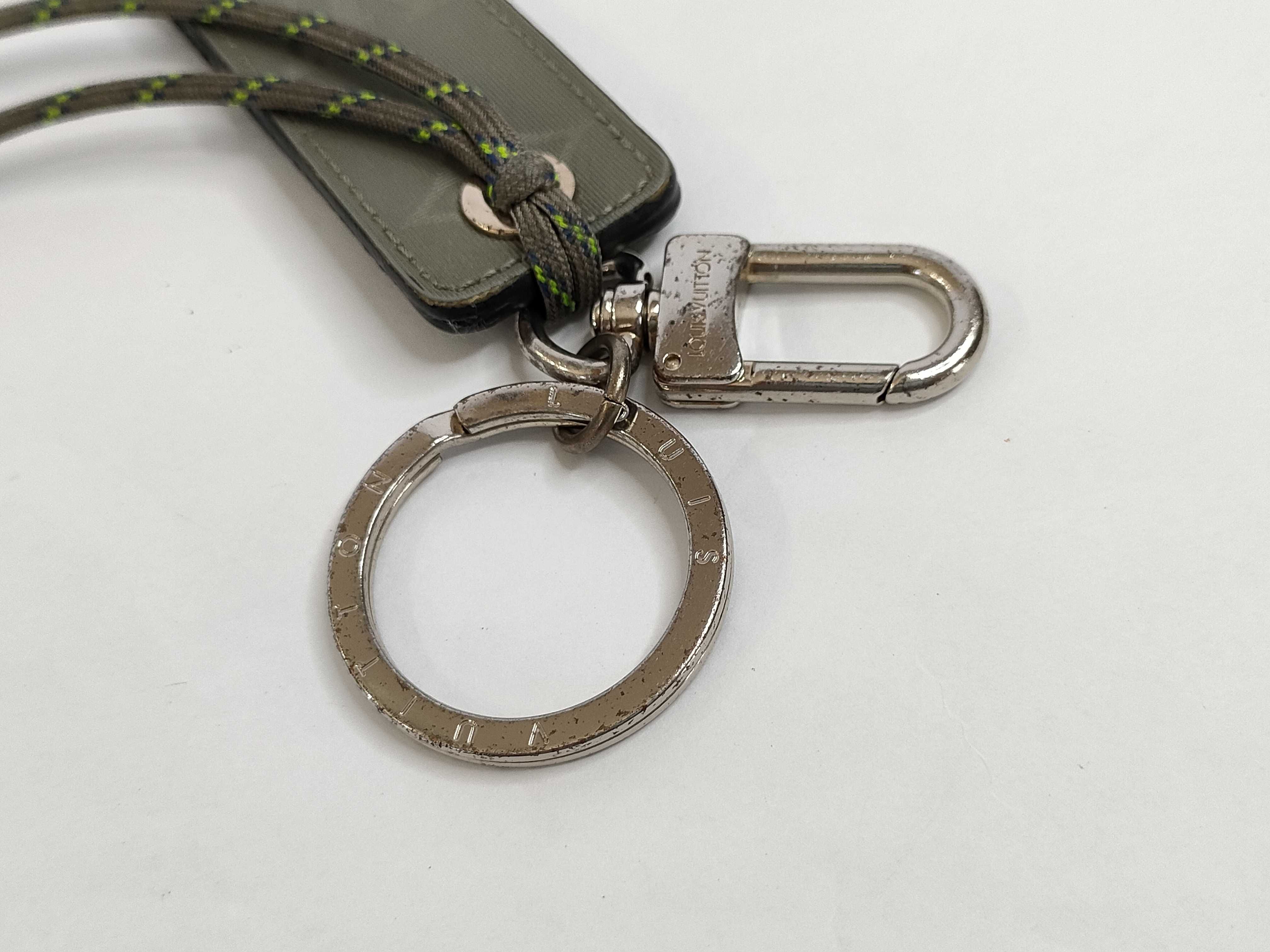 Monogram Vuitton Monogram Titanium Key Ring Key Chain Portocle Tag MP2126 CX0158 Key Case/Key Chain — view 3