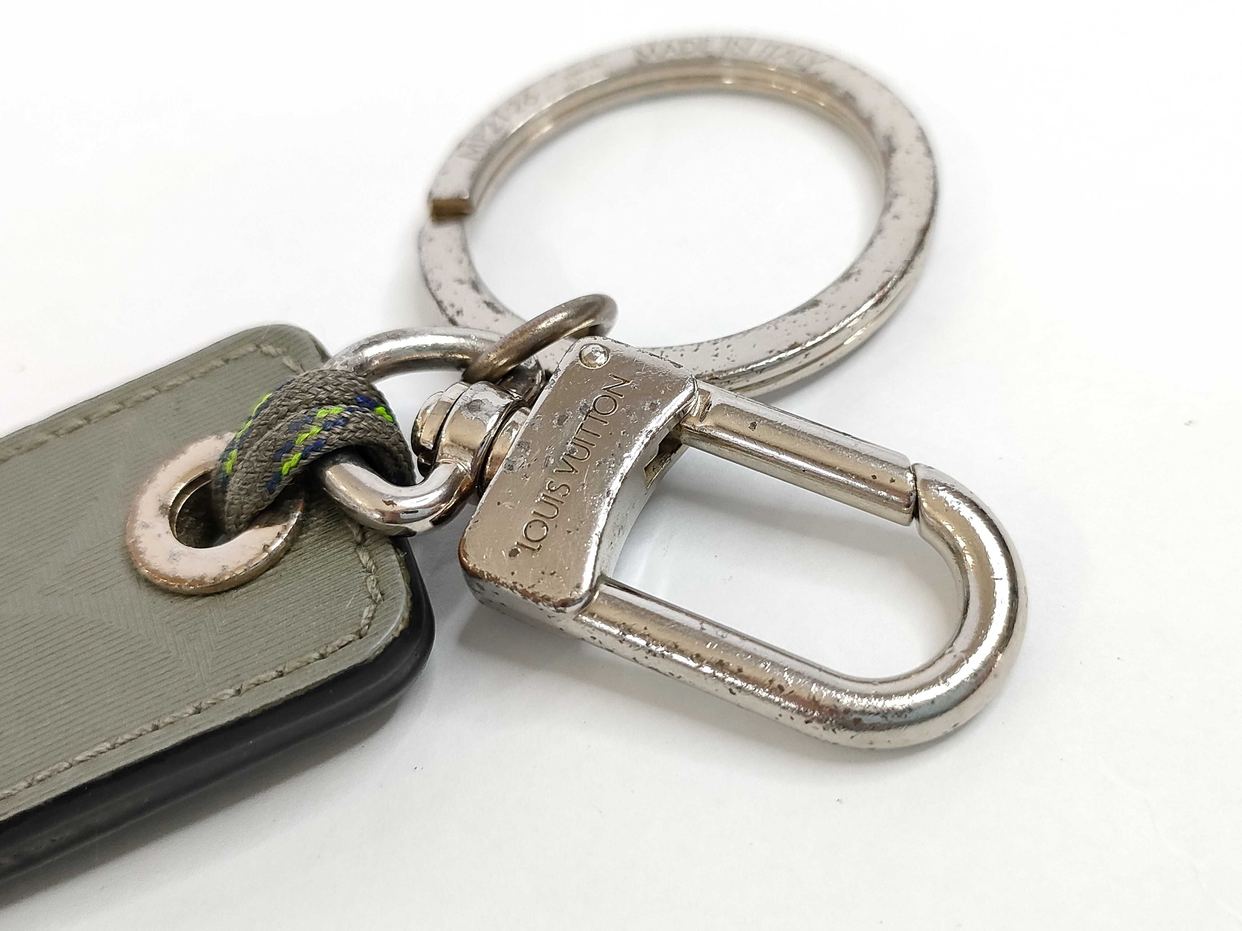 Monogram Vuitton Monogram Titanium Key Ring Key Chain Portocle Tag MP2126 CX0158 Key Case/Key Chain — view 5